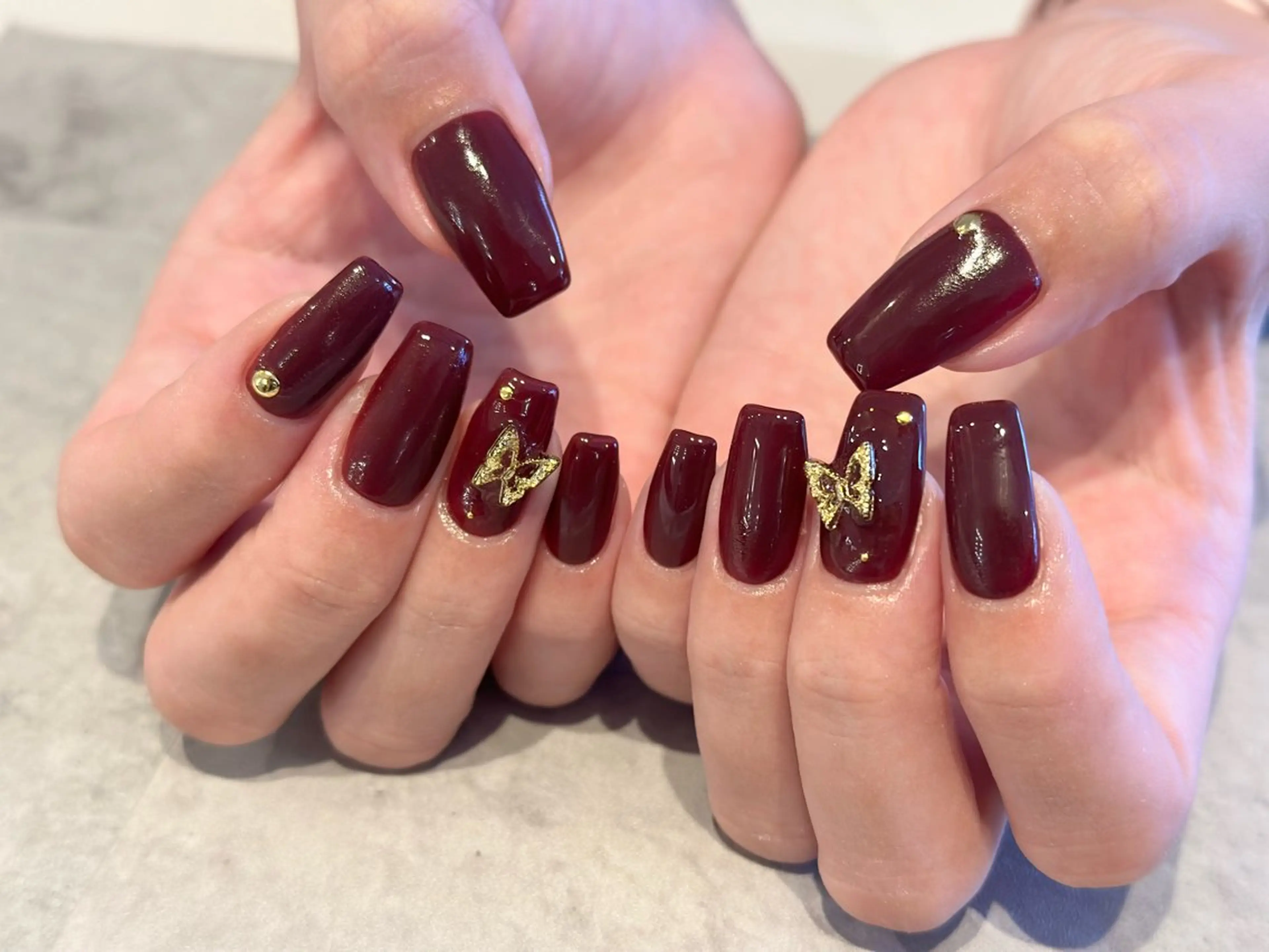 ネイル ボルドー ikoi🫧 Kotomiのネイルデザイン