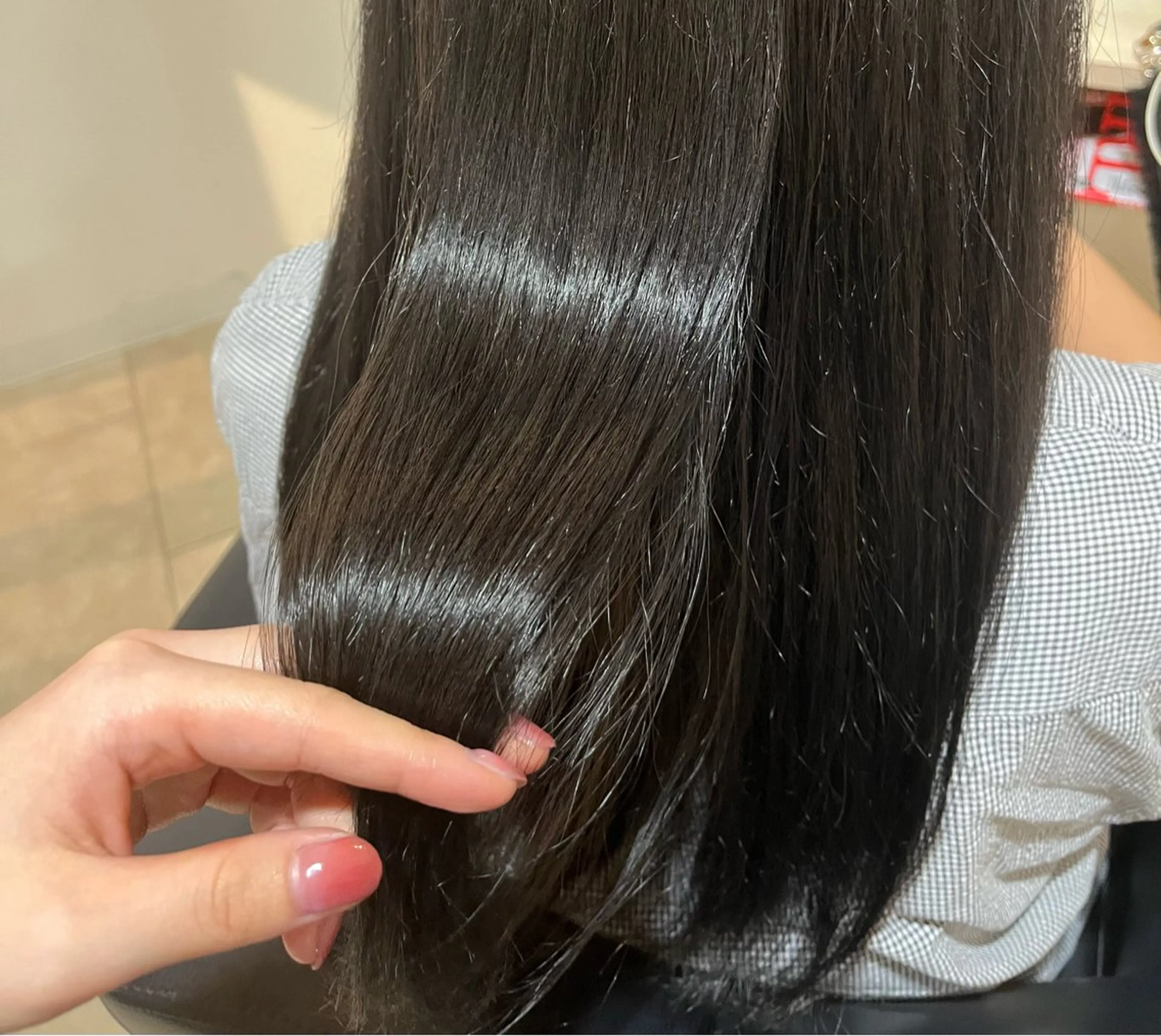 ロング カラー 透明感カラー グレージュ 骨格/顔型/パーソナ ルカラー診断/中野のヘアスタイル