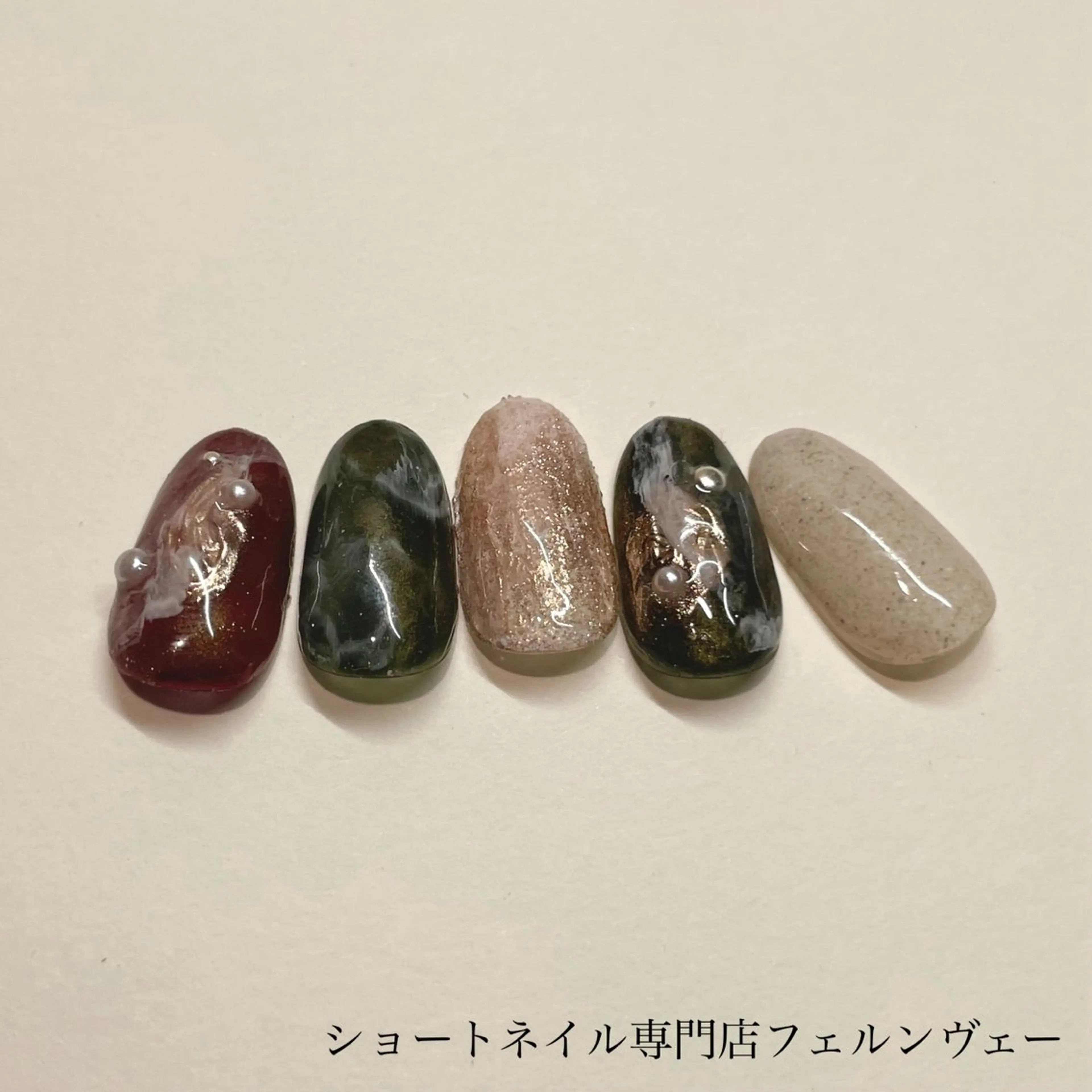ネイル ニュアンスネイル ハンドネイル ショートネイル専門店 フェルンヴェー代々木のネイルデザイン