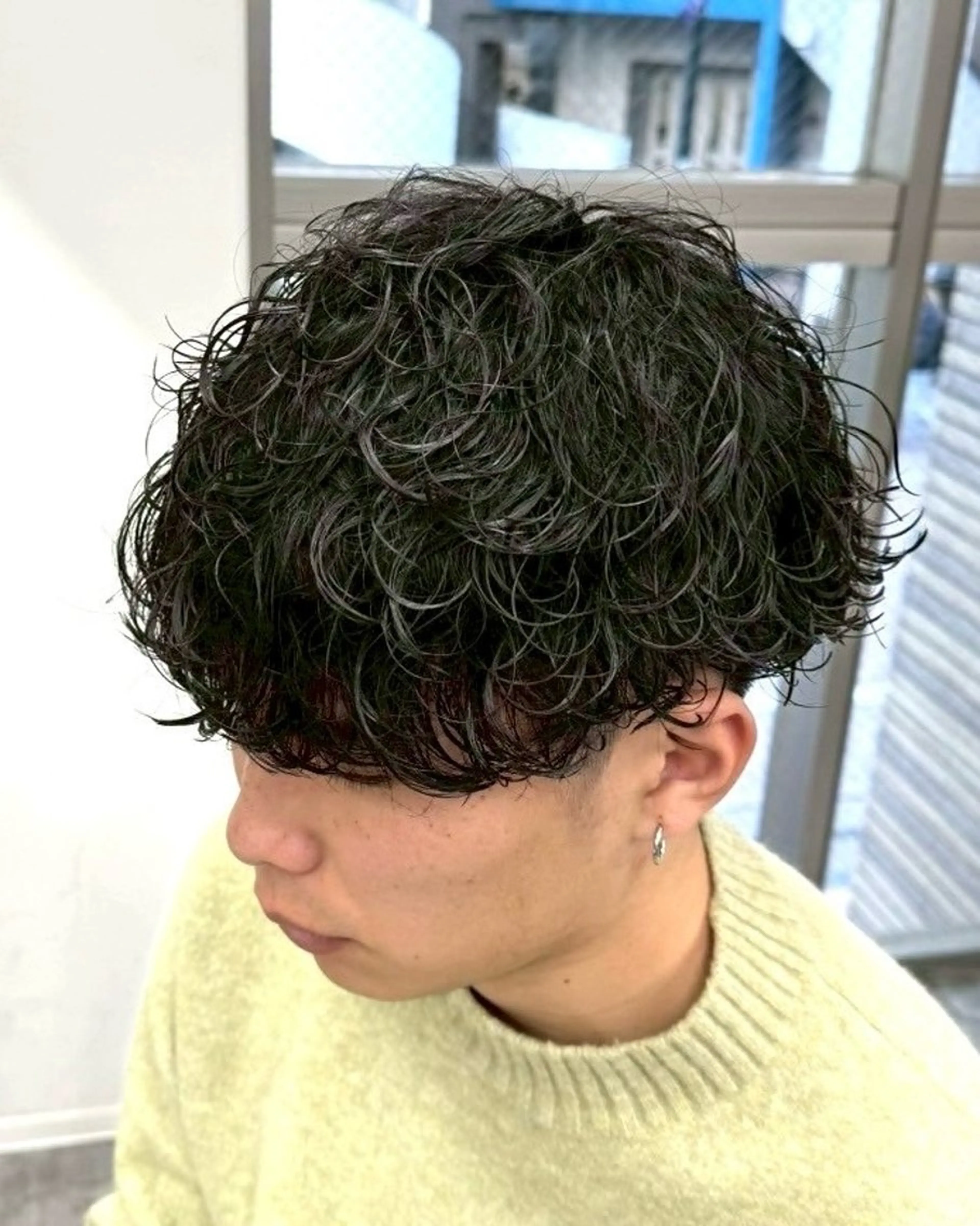 パーマ メンズ カット パーマ トリートメント ヘッドスパ フェザーの鬼 🇰🇷yutoのヘアスタイル