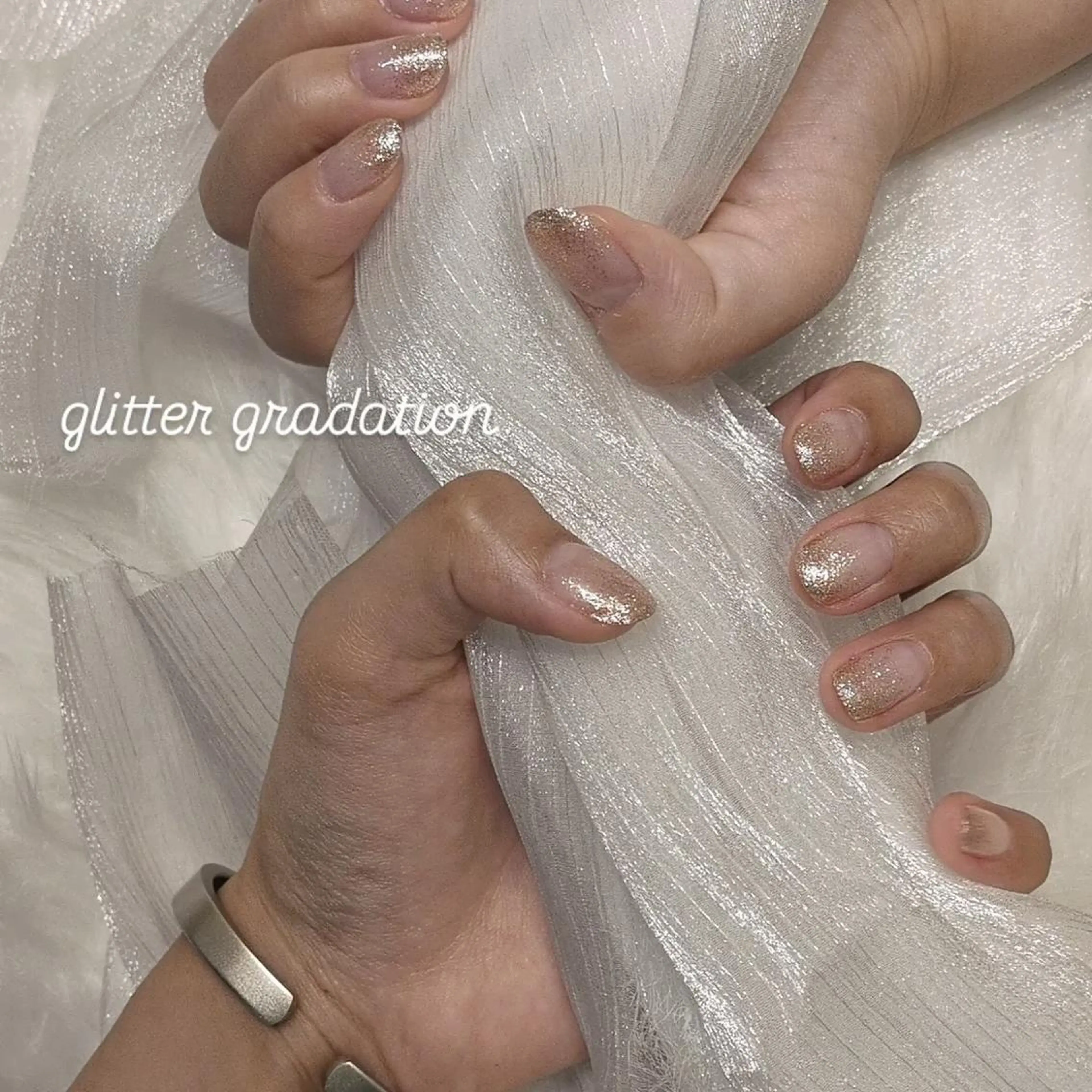 ドライケア+ラメグラデーション (オフなし)の写真