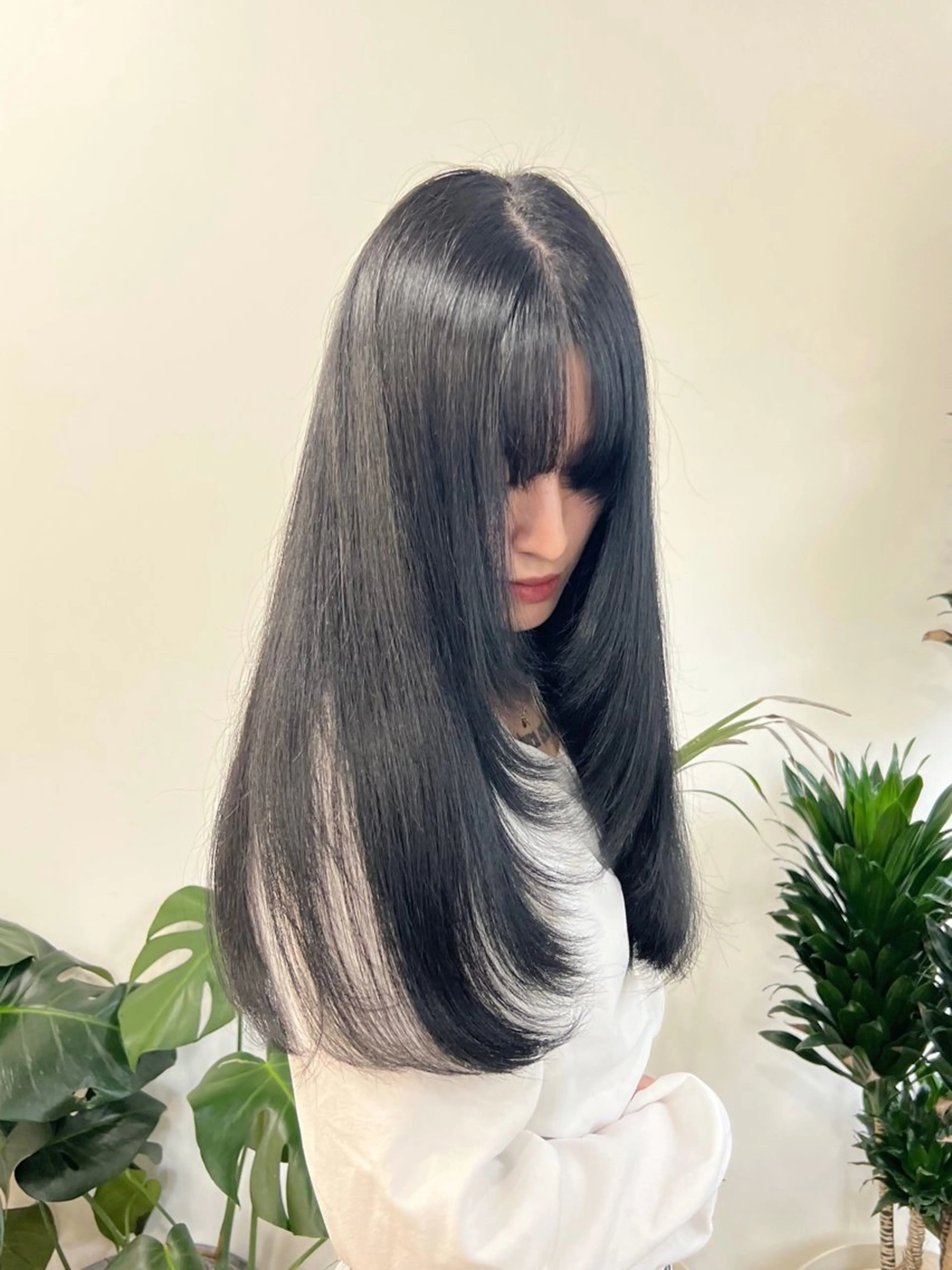 セミロング カラー 黒髪 ブルーカラー ブルーブラック レイヤーカット 渋谷レイヤーカット❌ 縮毛矯正専門/武田涼のヘアスタイル