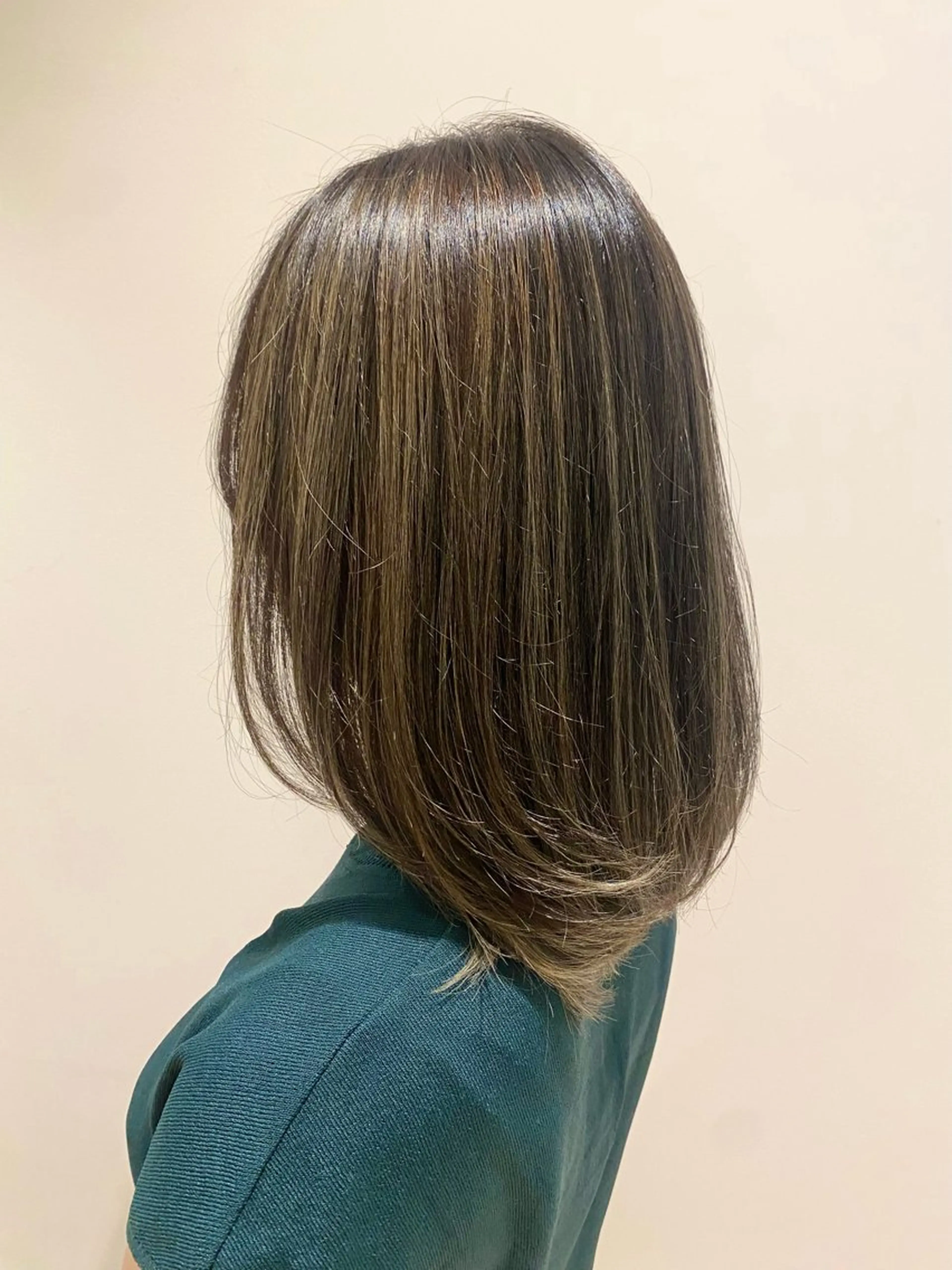 ミディアム カラー ヘアカラー トリートメント 🌹艶髪カラー🌹 津田晴加【西荻窪】のヘアスタイル