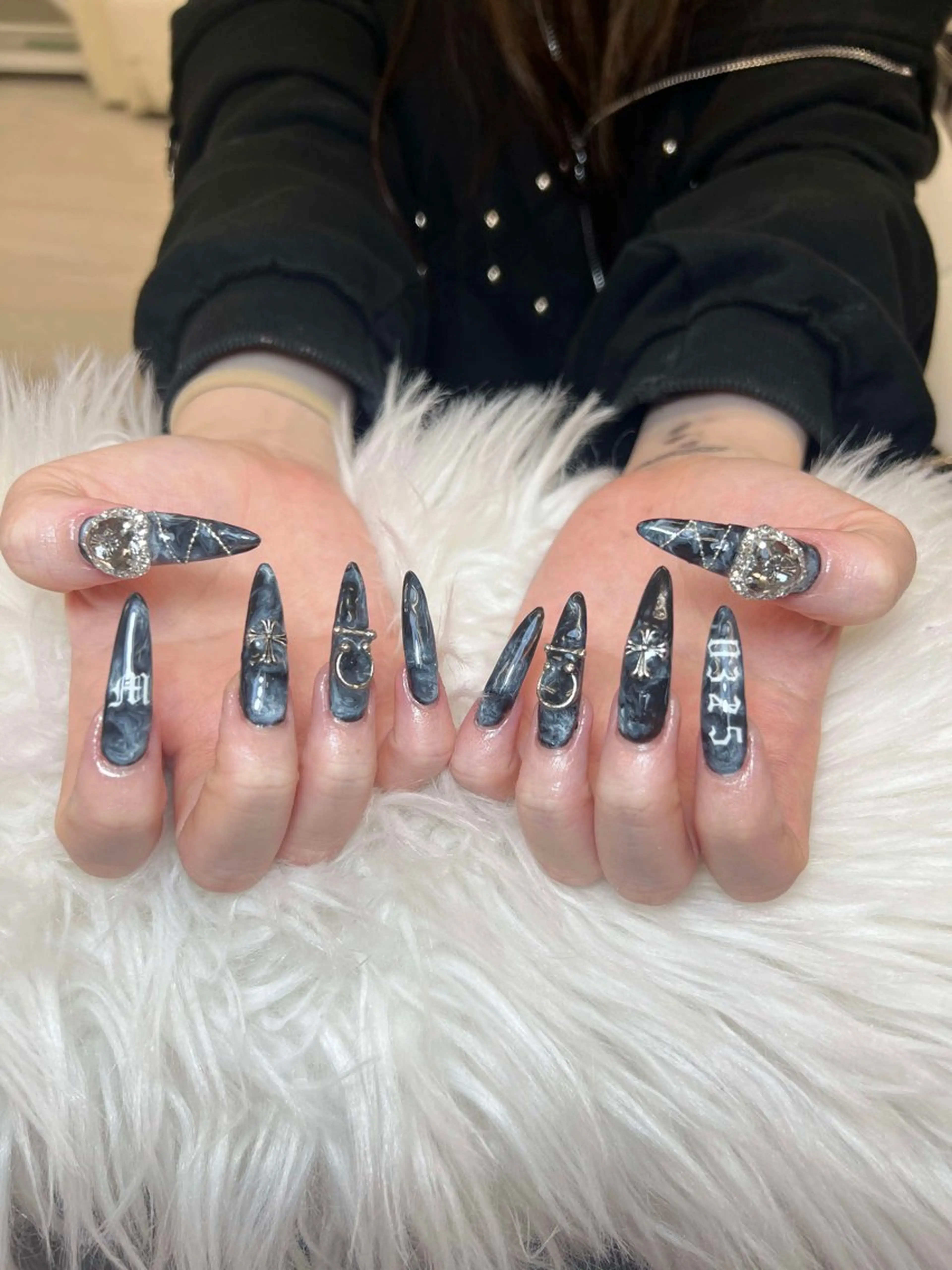 ネイル ハンドネイル ハンドケア Anh Nail 歌舞伎町のネイルデザイン