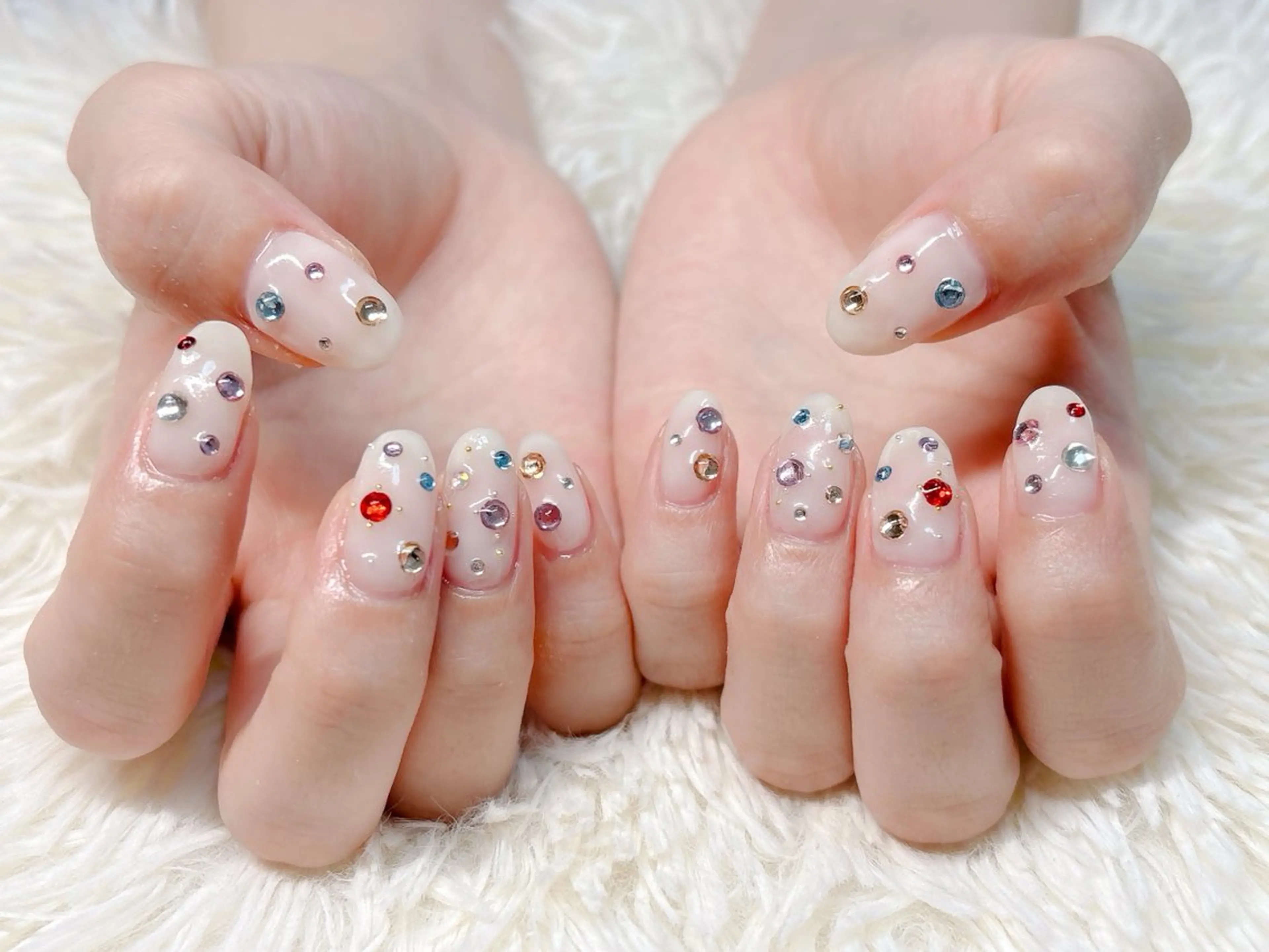 ネイル ハンドネイル パッチリオメメ Lianaのネイルデザイン