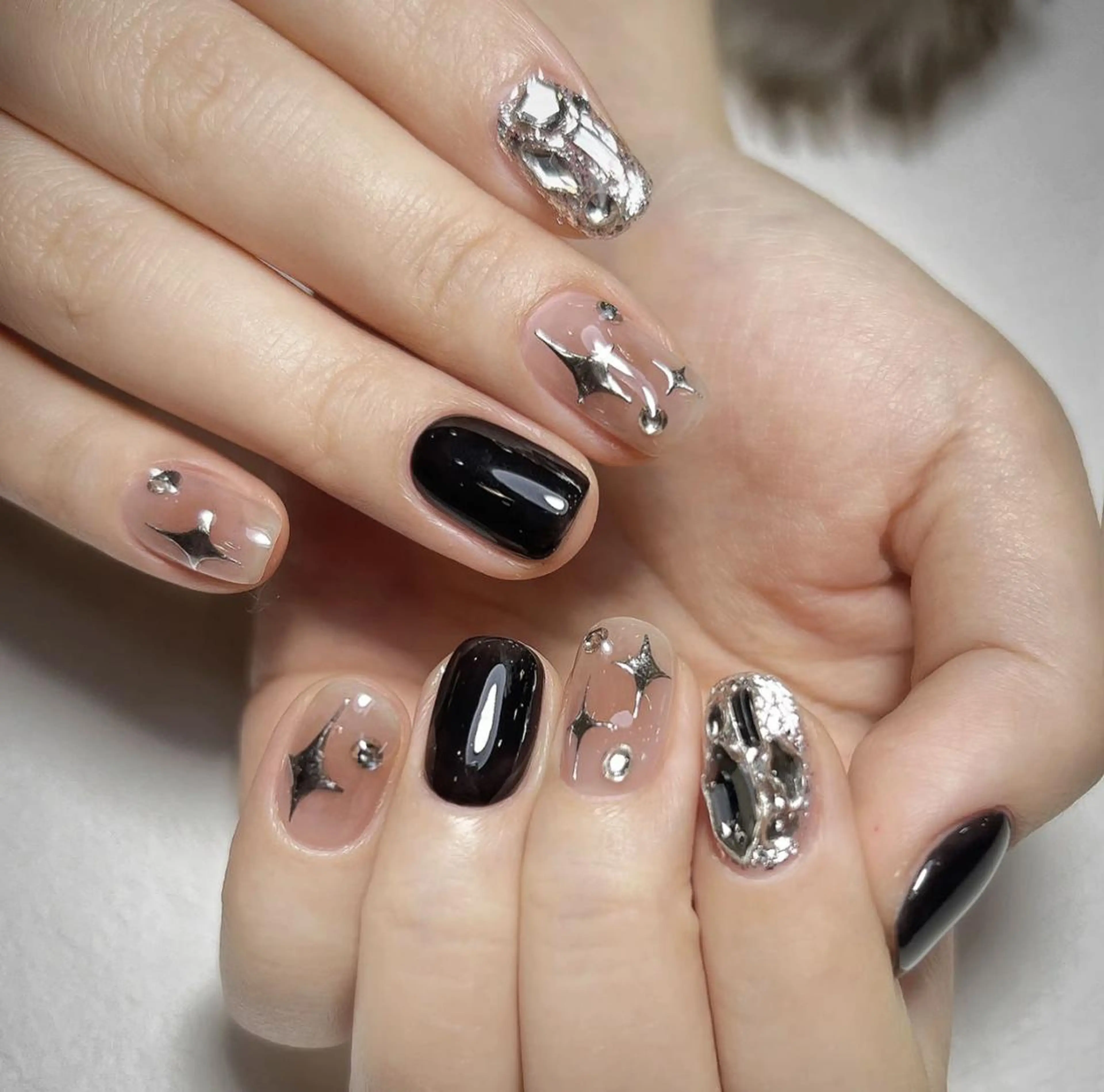 ネイル シンプルネイル Queens ciciのネイルデザイン