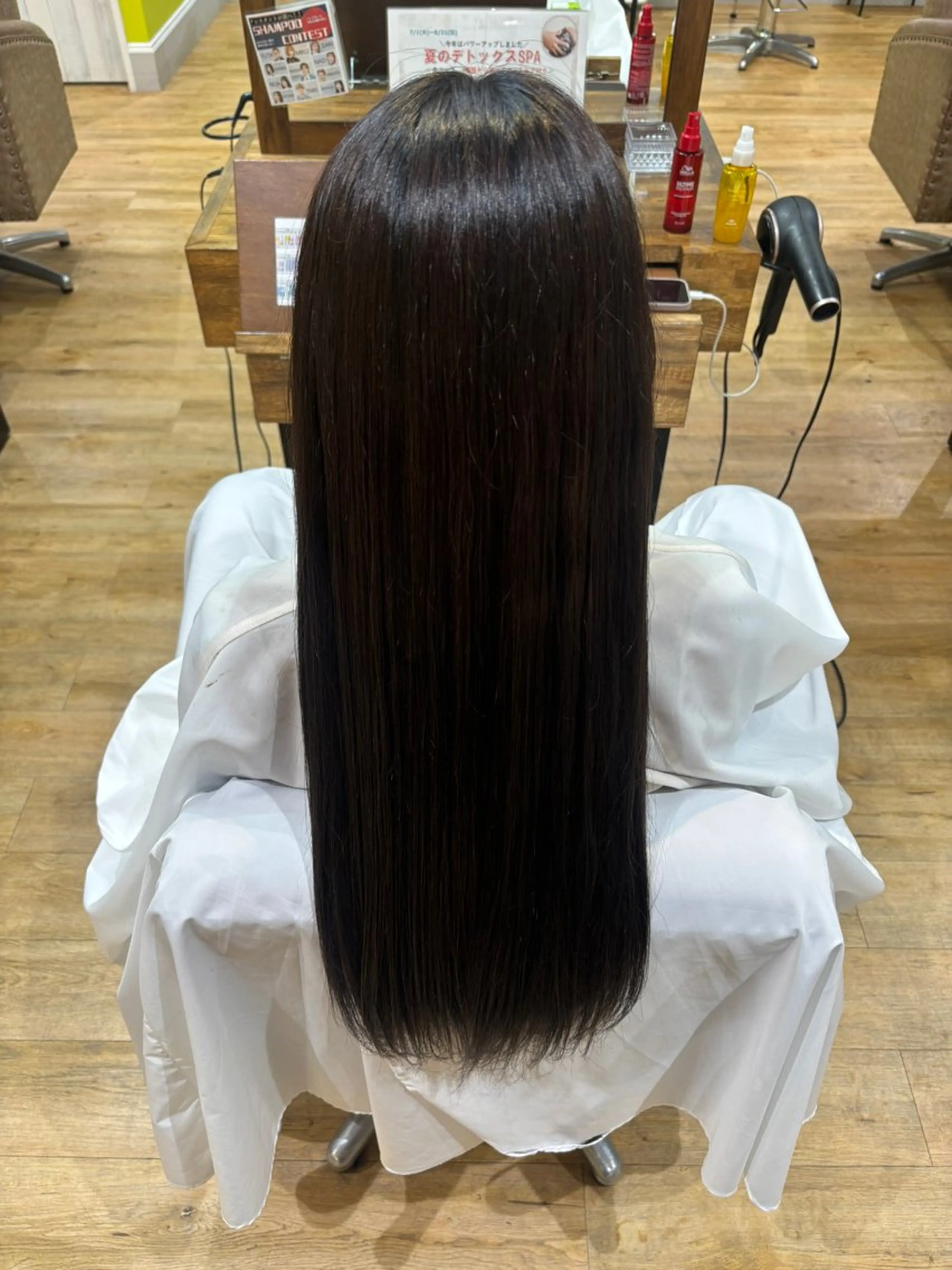 ロング 川端 夏凛のヘアスタイル