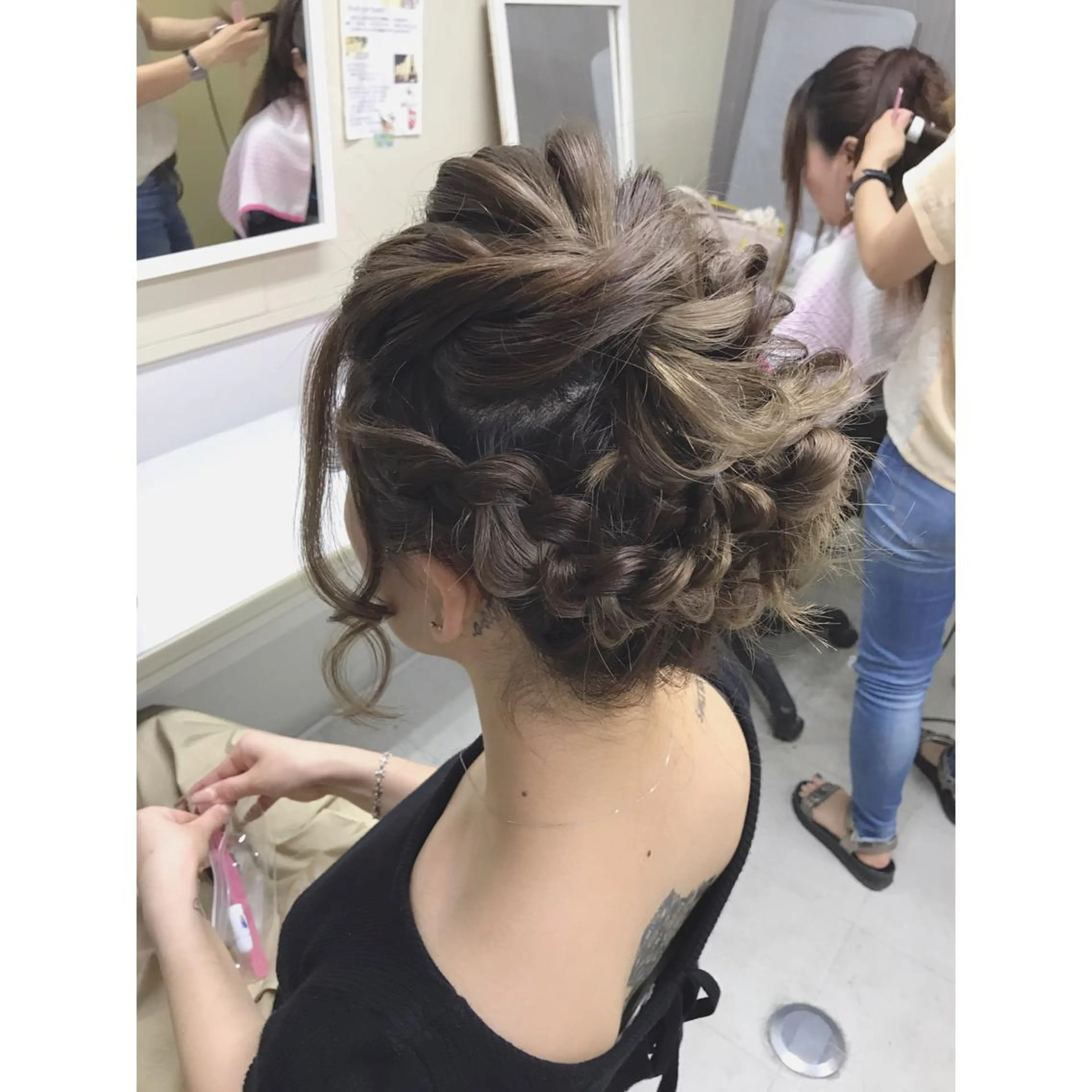 ミディアム カラー ヘアアレンジ マエダ　カズエ🫶 coronahairのヘアスタイル