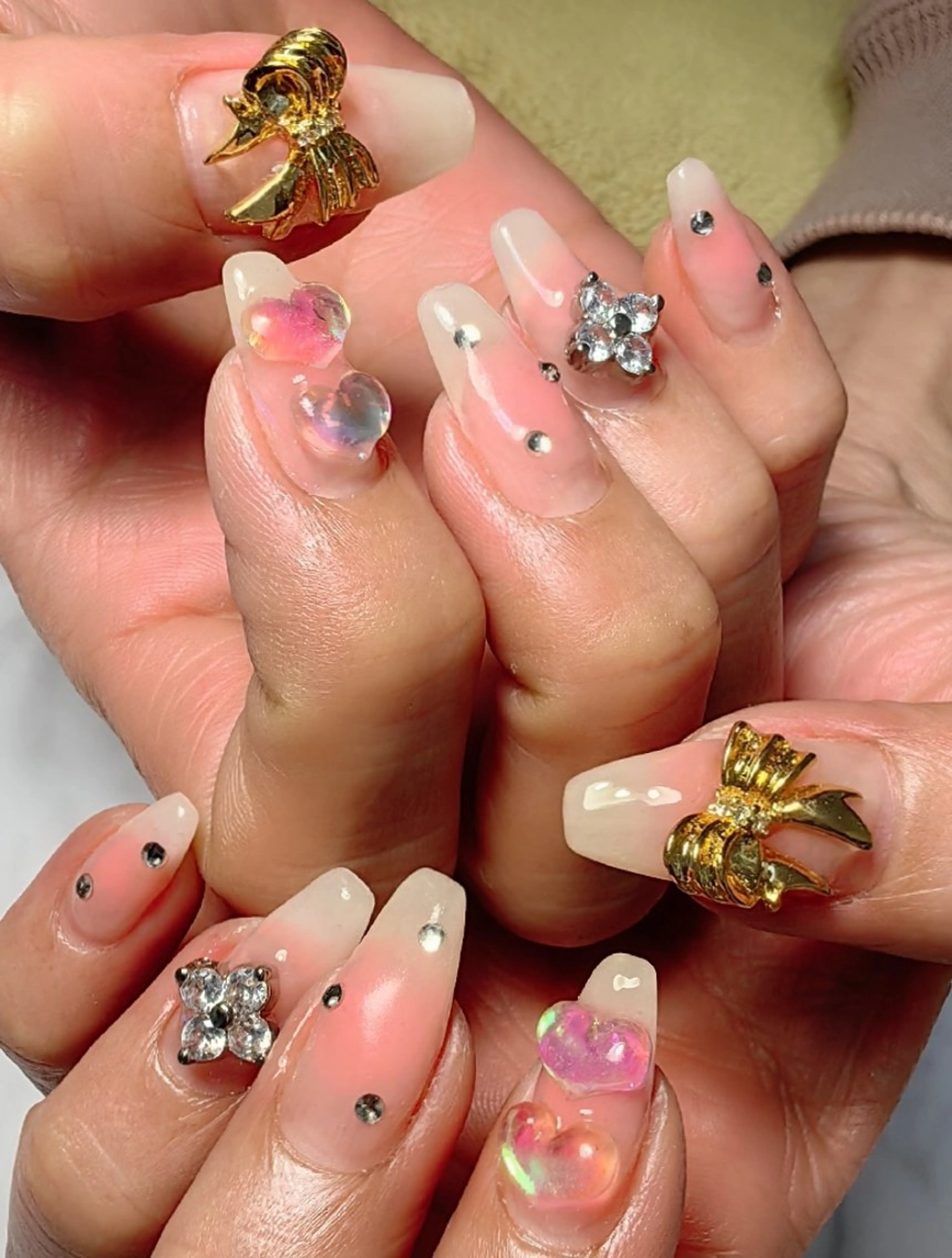 ネイル 持ち込み ハンドネイル reve あやののネイルデザイン