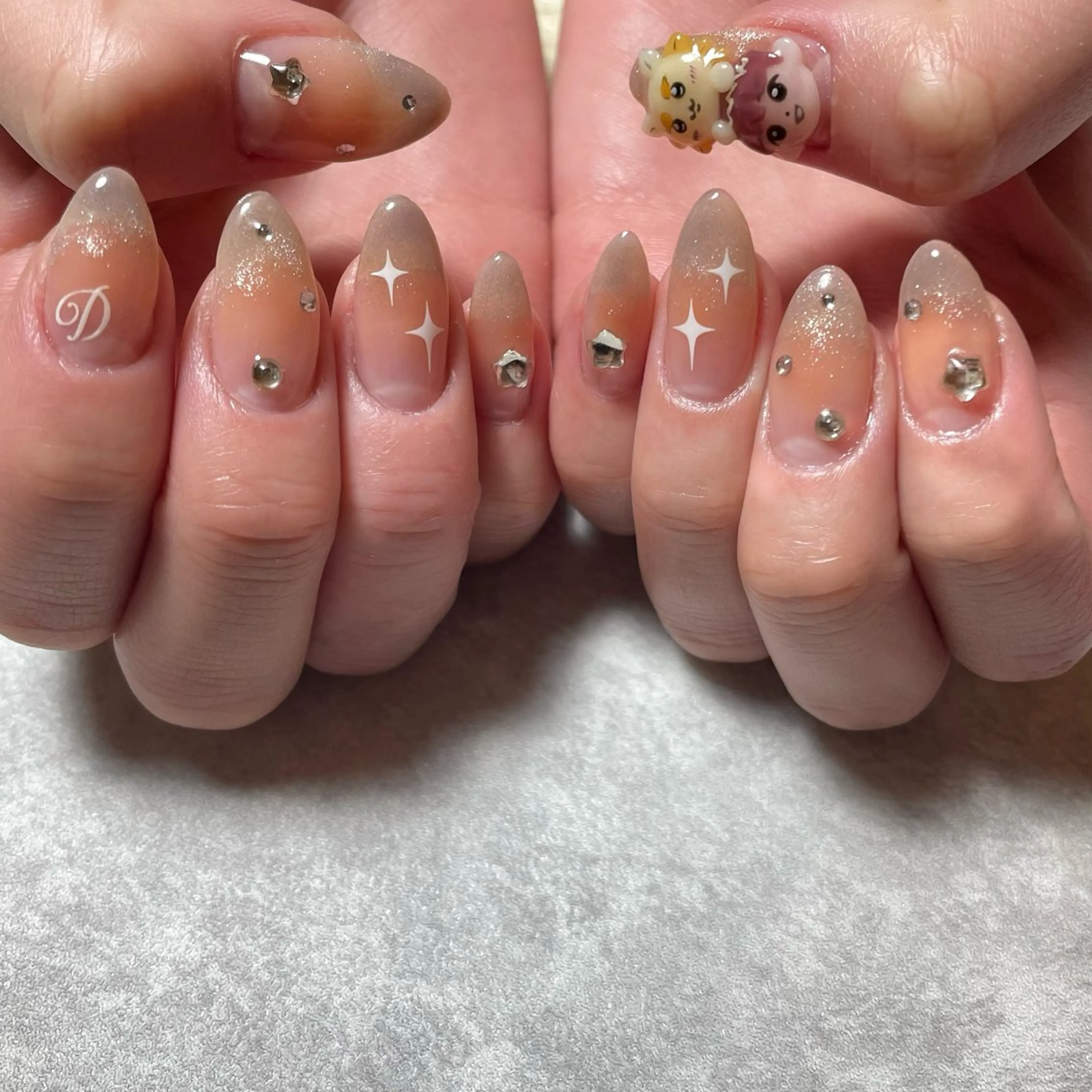 ネイル 持ち込み ハンドネイル 佐藤 芽衣のネイルデザイン