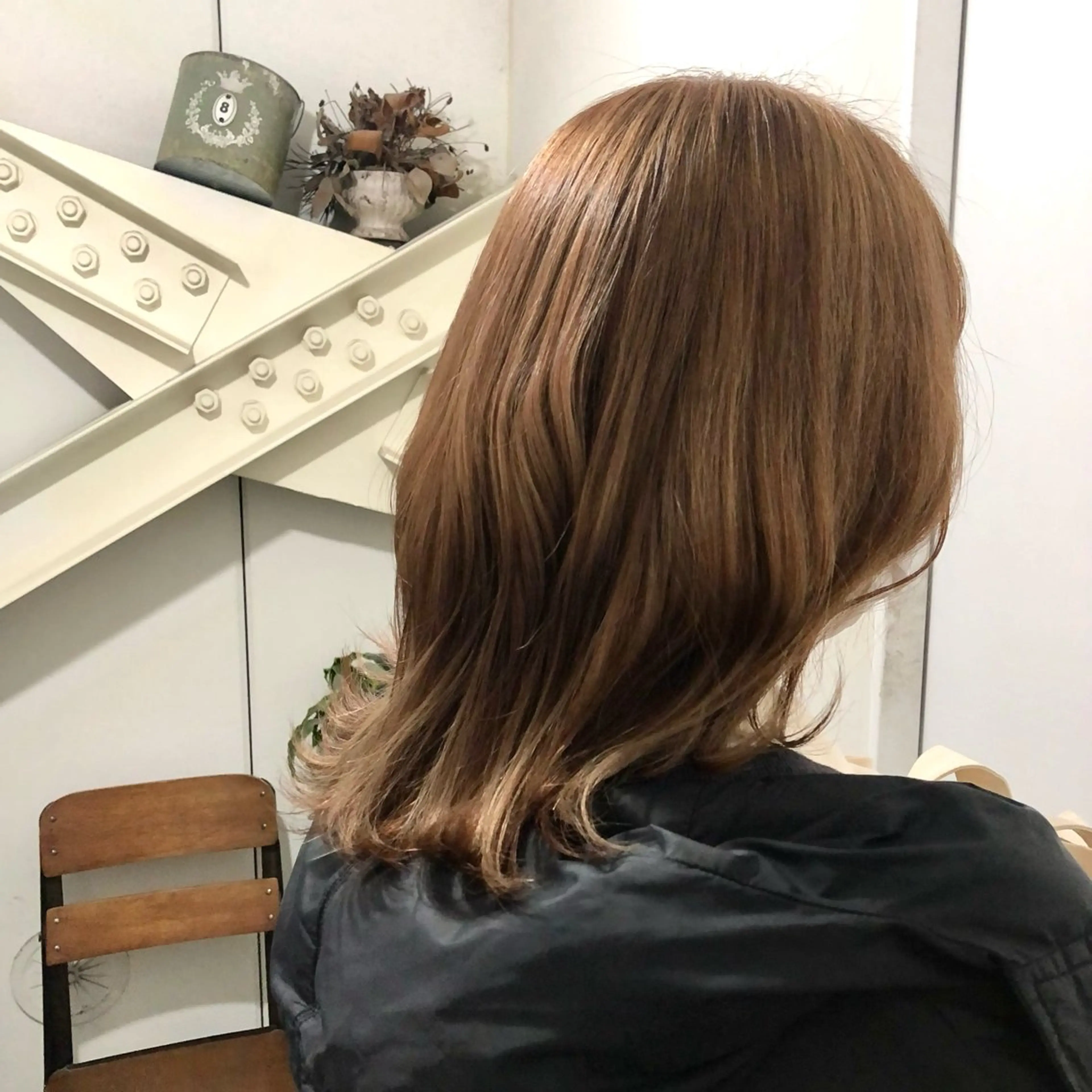 ミディアム カット ヘアカラー トリートメント 高津 千慧のヘアスタイル