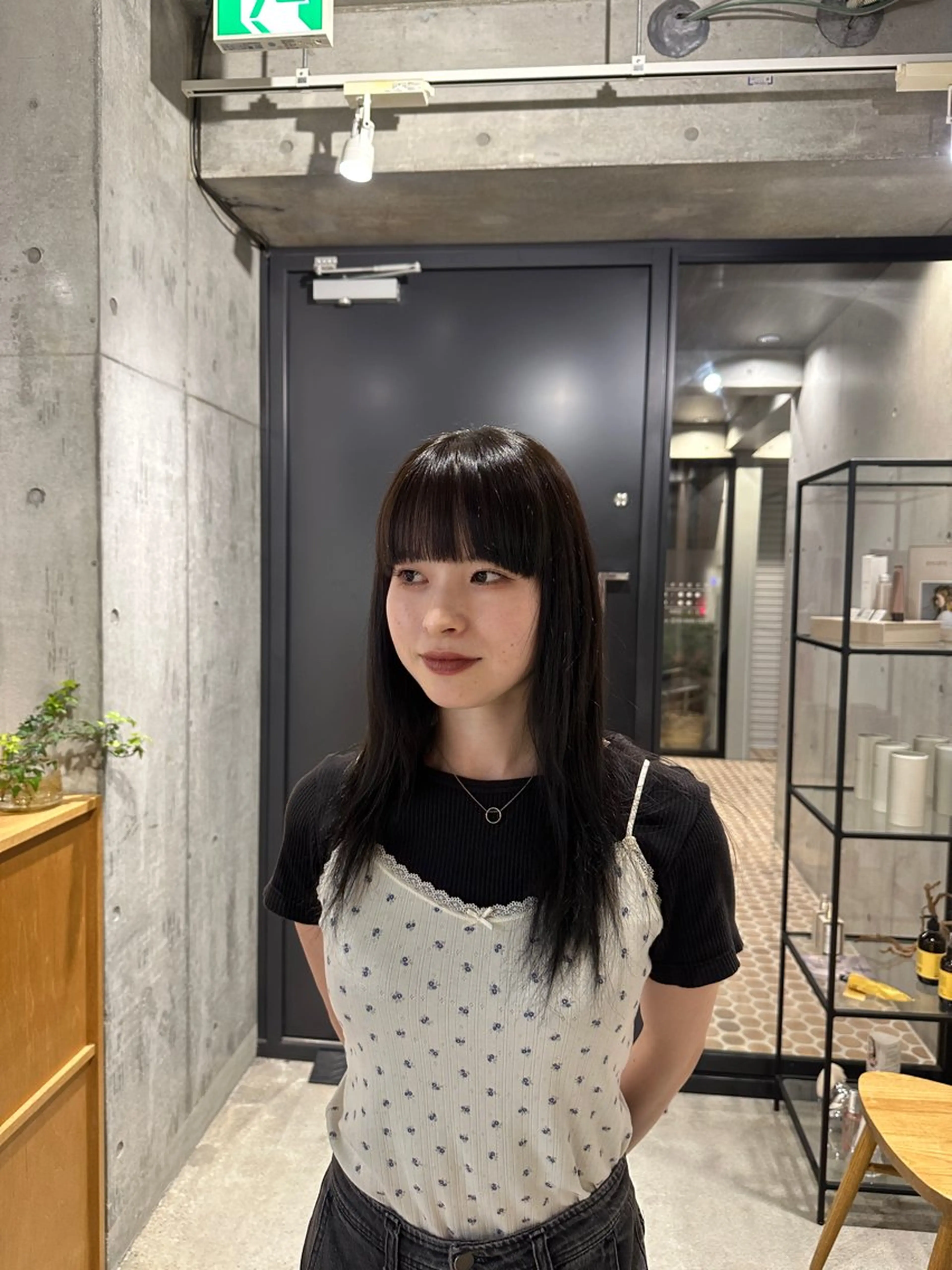 セミロング 縮毛矯正 中里　凜/無料カット 🎀/自由が丘のヘアスタイル