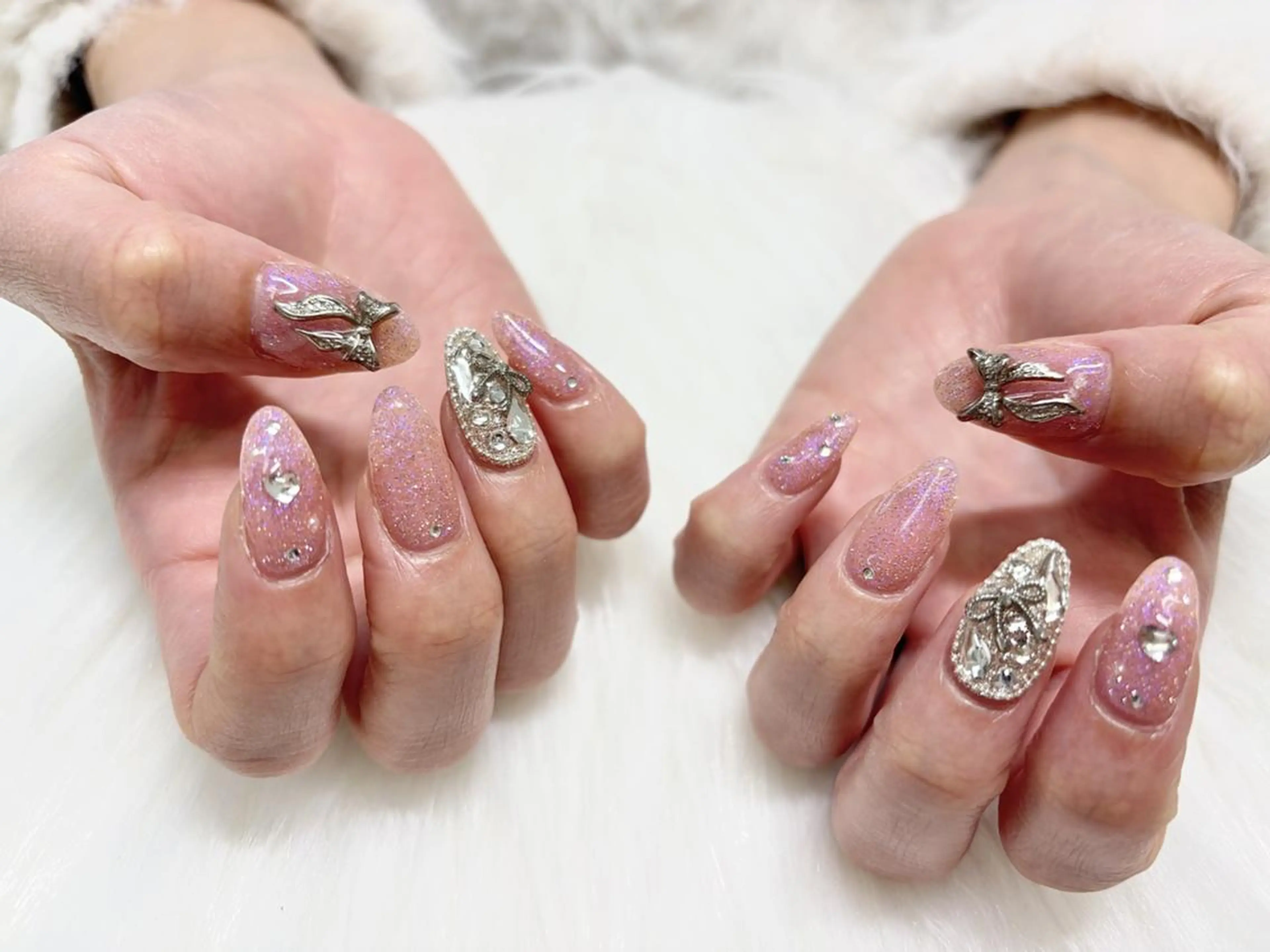 ネイル オーロラネイル チークネイル 長さ出し フットネイル フレンチネイル ハンドネイル リラネイル Aikenのネイルデザイン