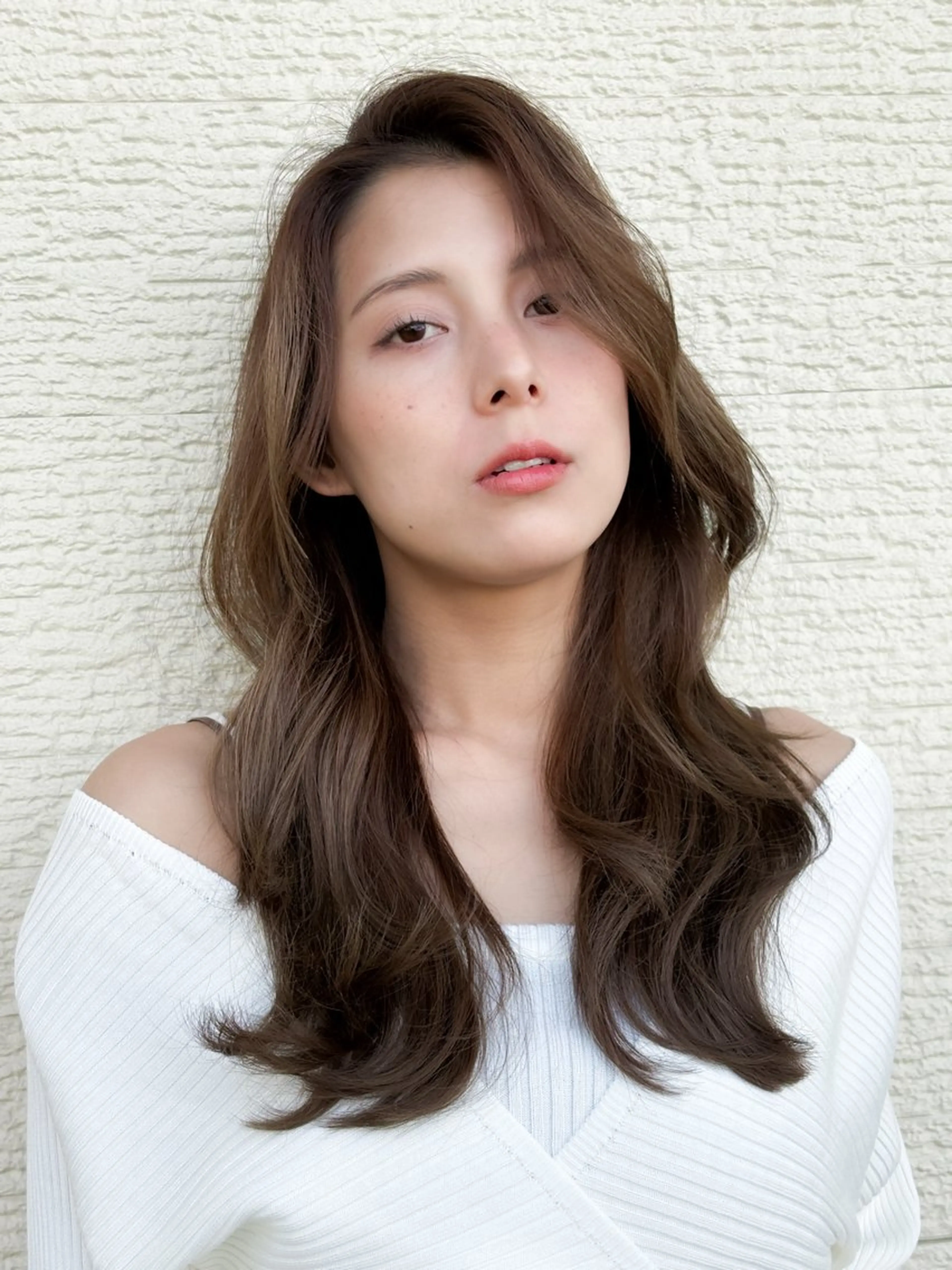 セミロング 顔周りカット ハイライト カット ヘアカラー トリートメント ブリーチ/ヘアケア/ 艶髪/イギチハルのヘアスタイル