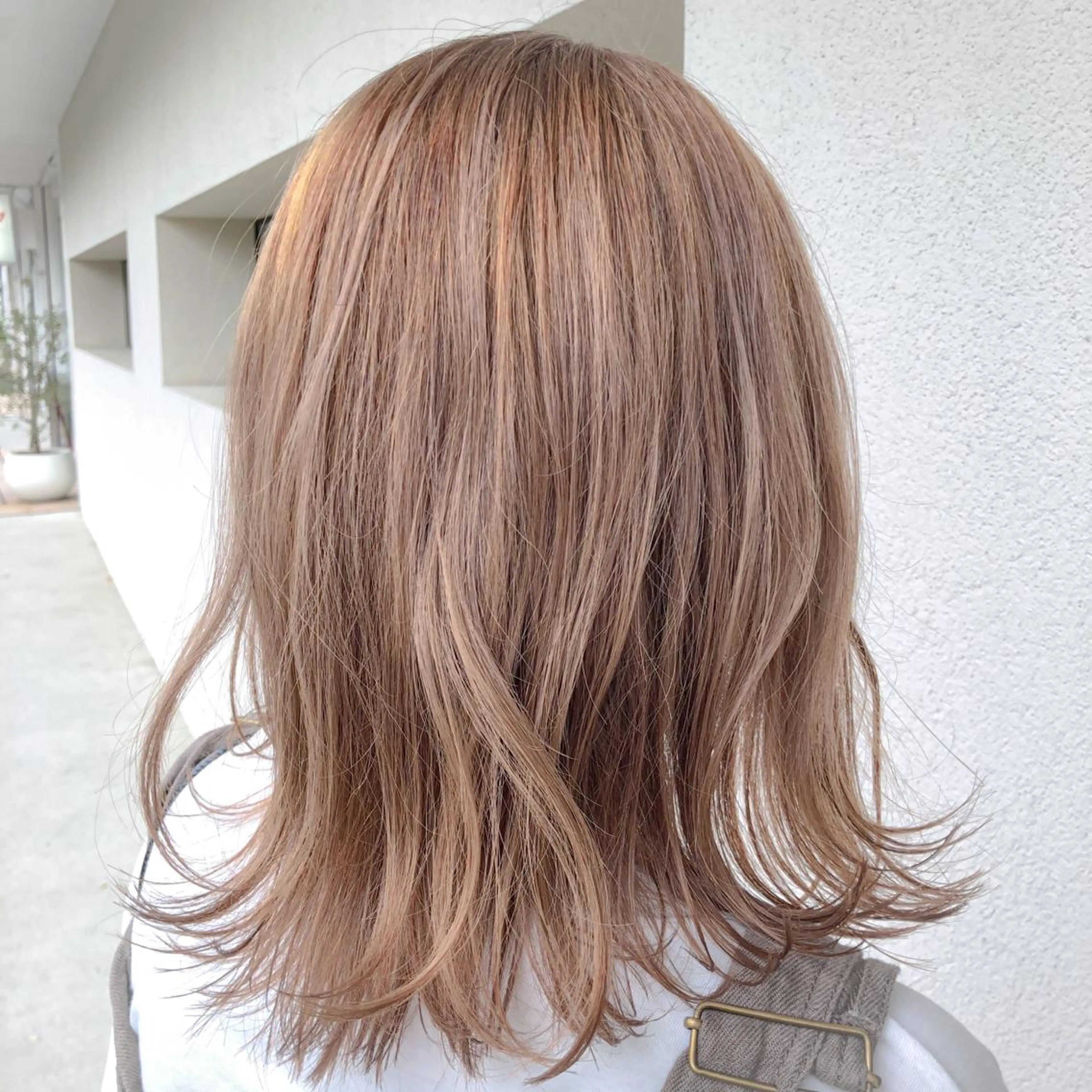 ミディアム カラー ブリーチ カット ヘアカラー トリートメント 長崎 洋平のヘアスタイル