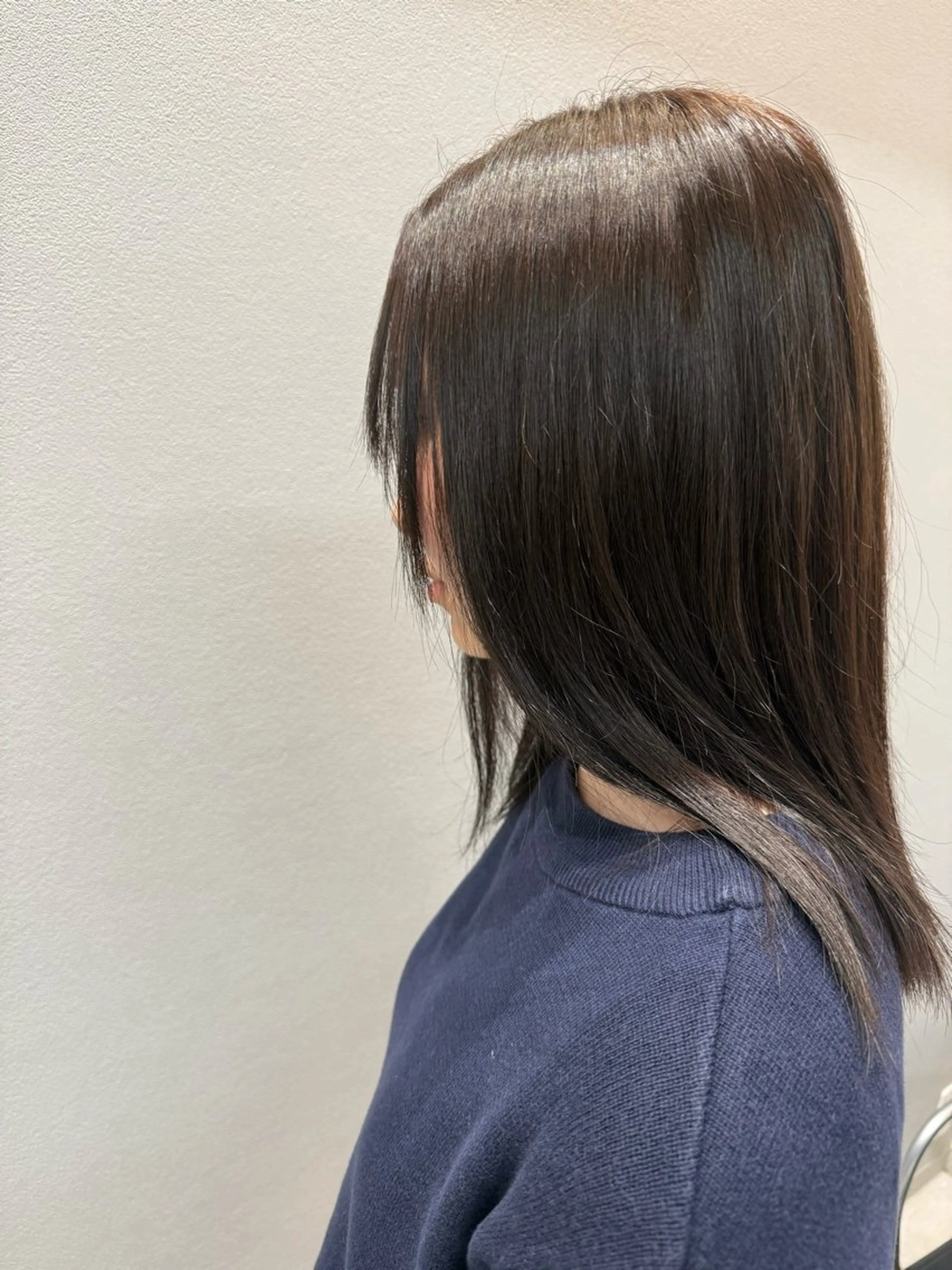 カラー アッシュ アッシュグレー アッシュグレージュ 透明感カラー グレージュ 沖田 朱峰のヘアスタイル