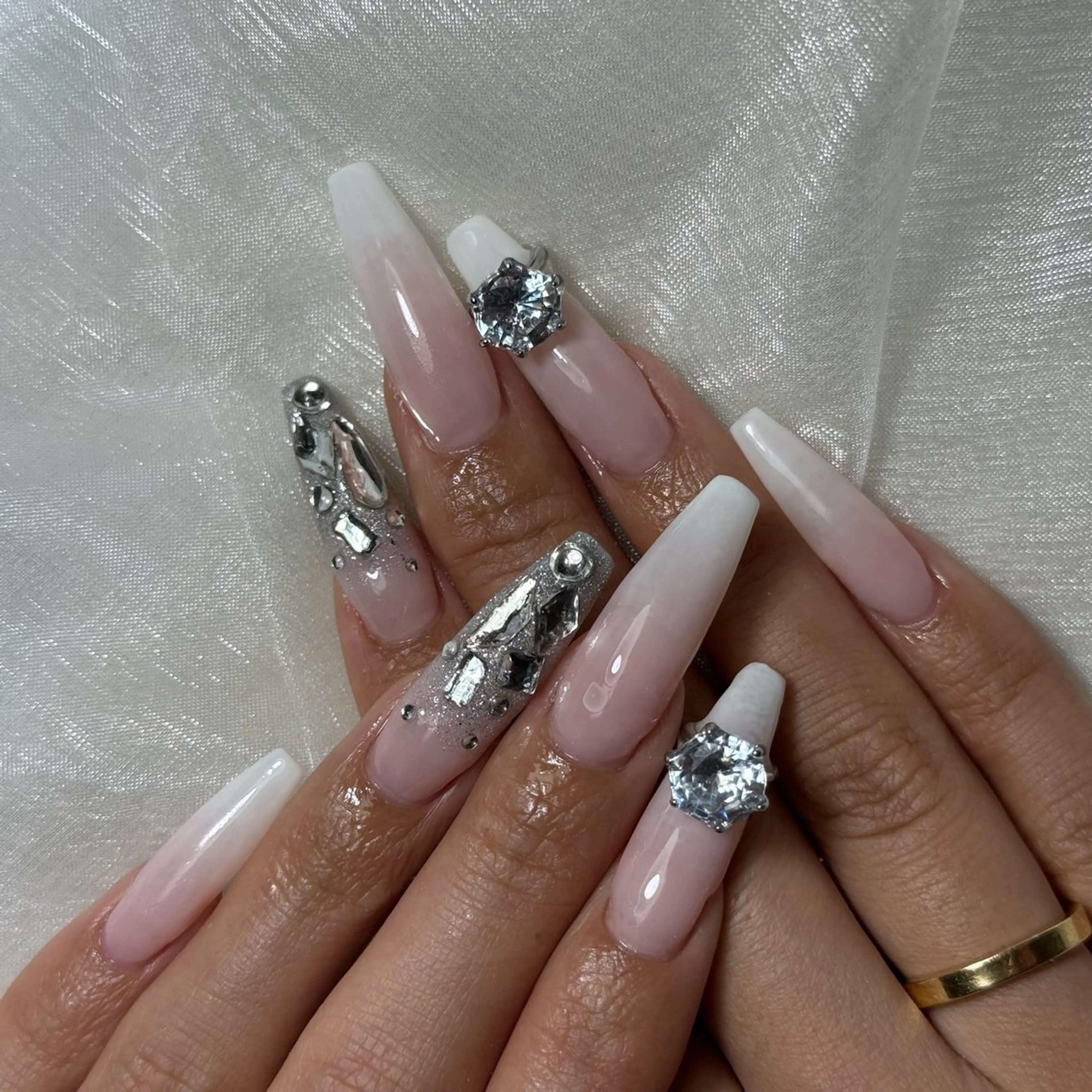 ネイル ハンドネイル salon Hush Hushのネイルデザイン