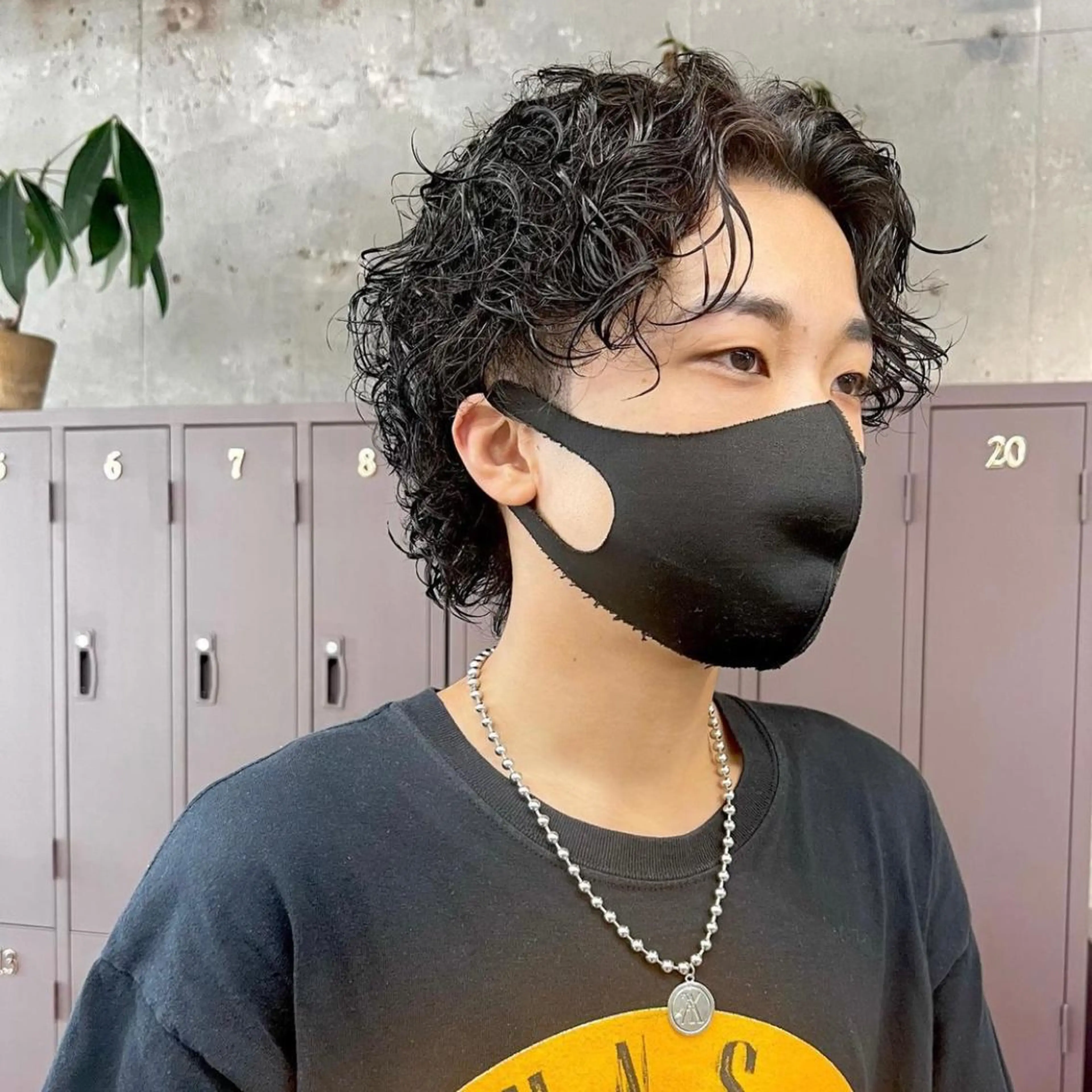 カラー パーマ メンズ マッシュウルフ マッシュ メンズパーマ メンズウルフカット ウルフカット カット パーマ 韓国ヘア /男女☘️ 細江 美紅のヘアスタイル