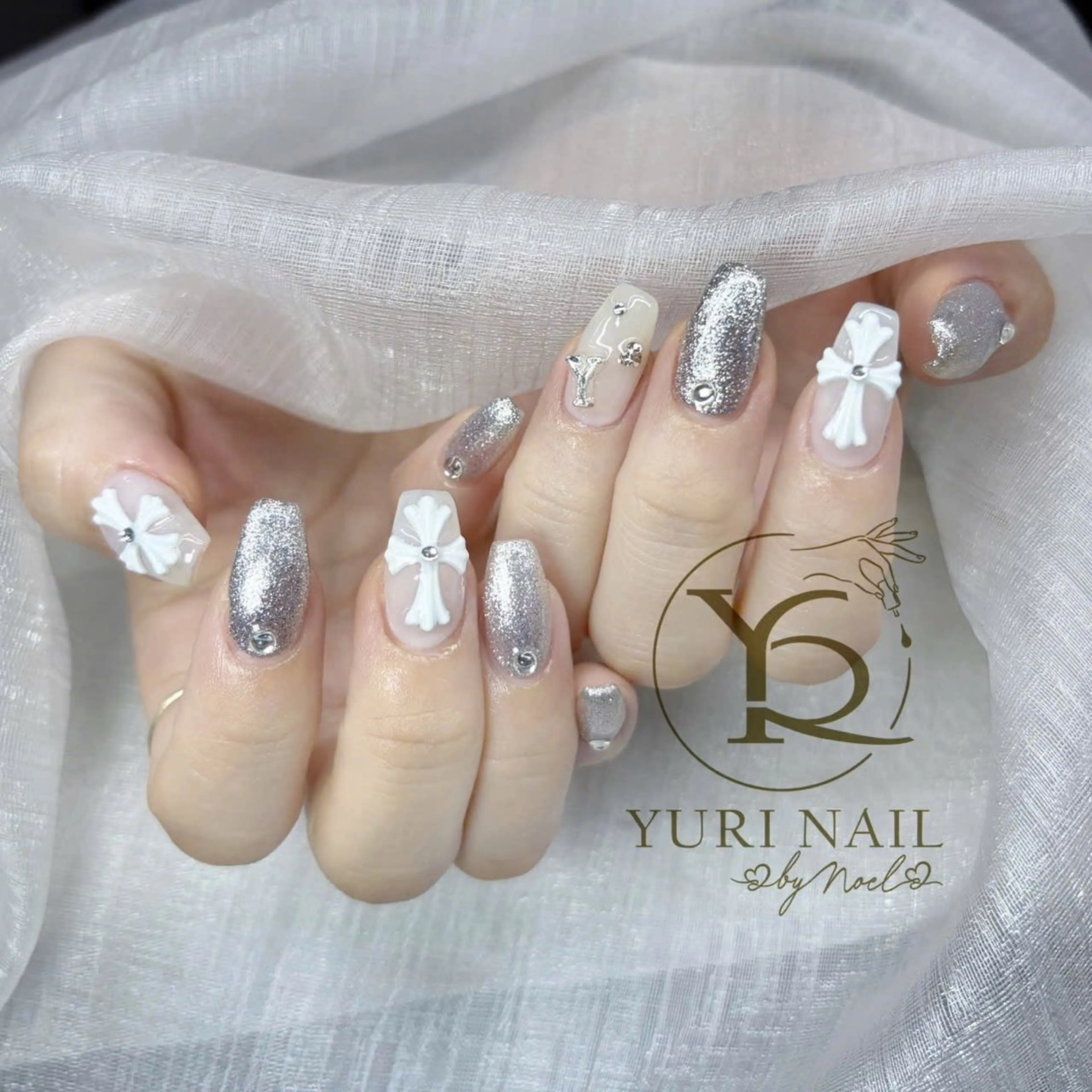 ネイル オーロラネイル ブルー チークネイル フットネイル フレンチネイル ハンドネイル フットネイル ハンドケア YURI Nail Funabashiのネイルデザイン