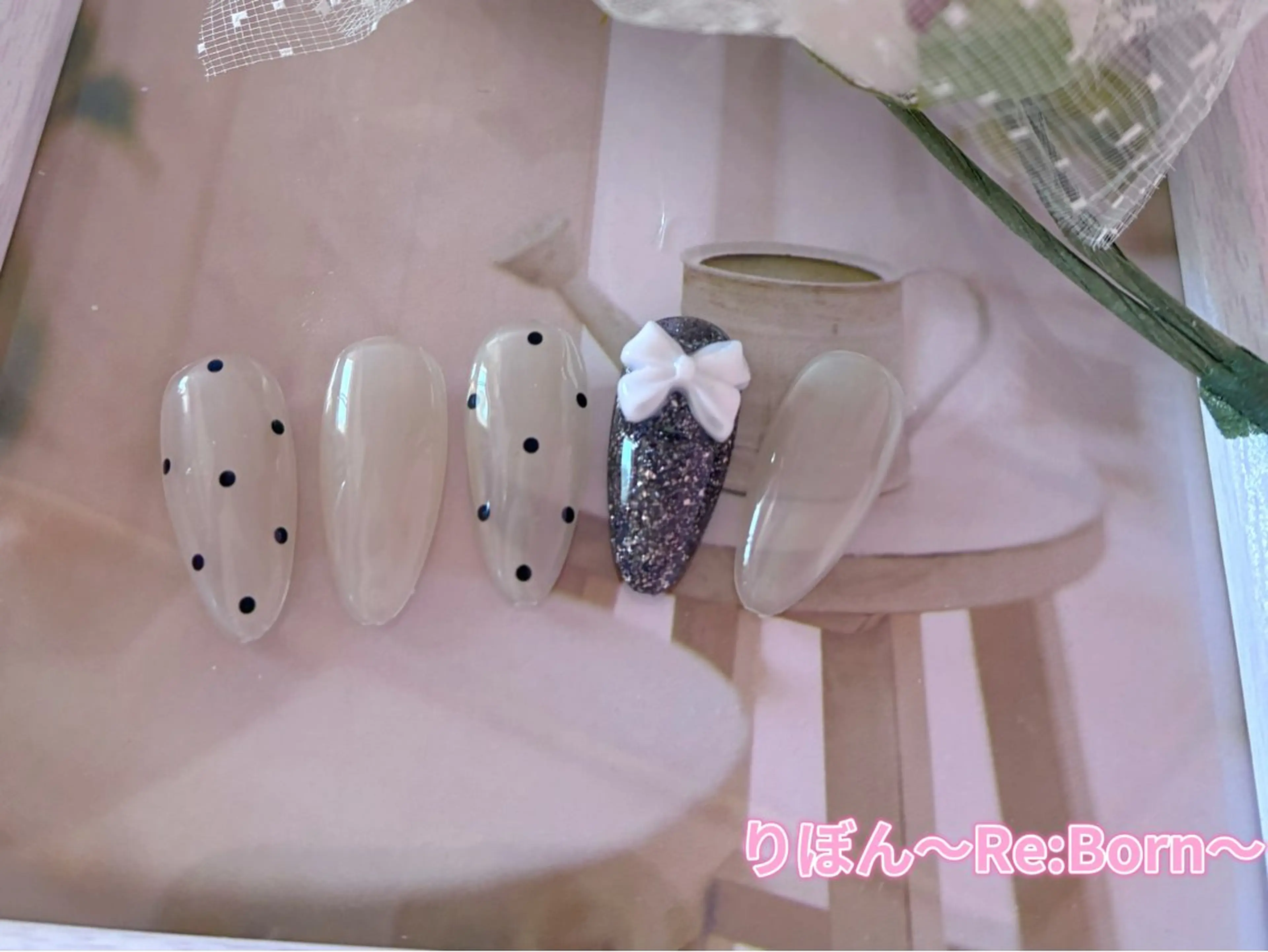 ミディアム フレンチガーリー クリスマス ハンドネイル りぼん Re:Bonrのネイルデザイン