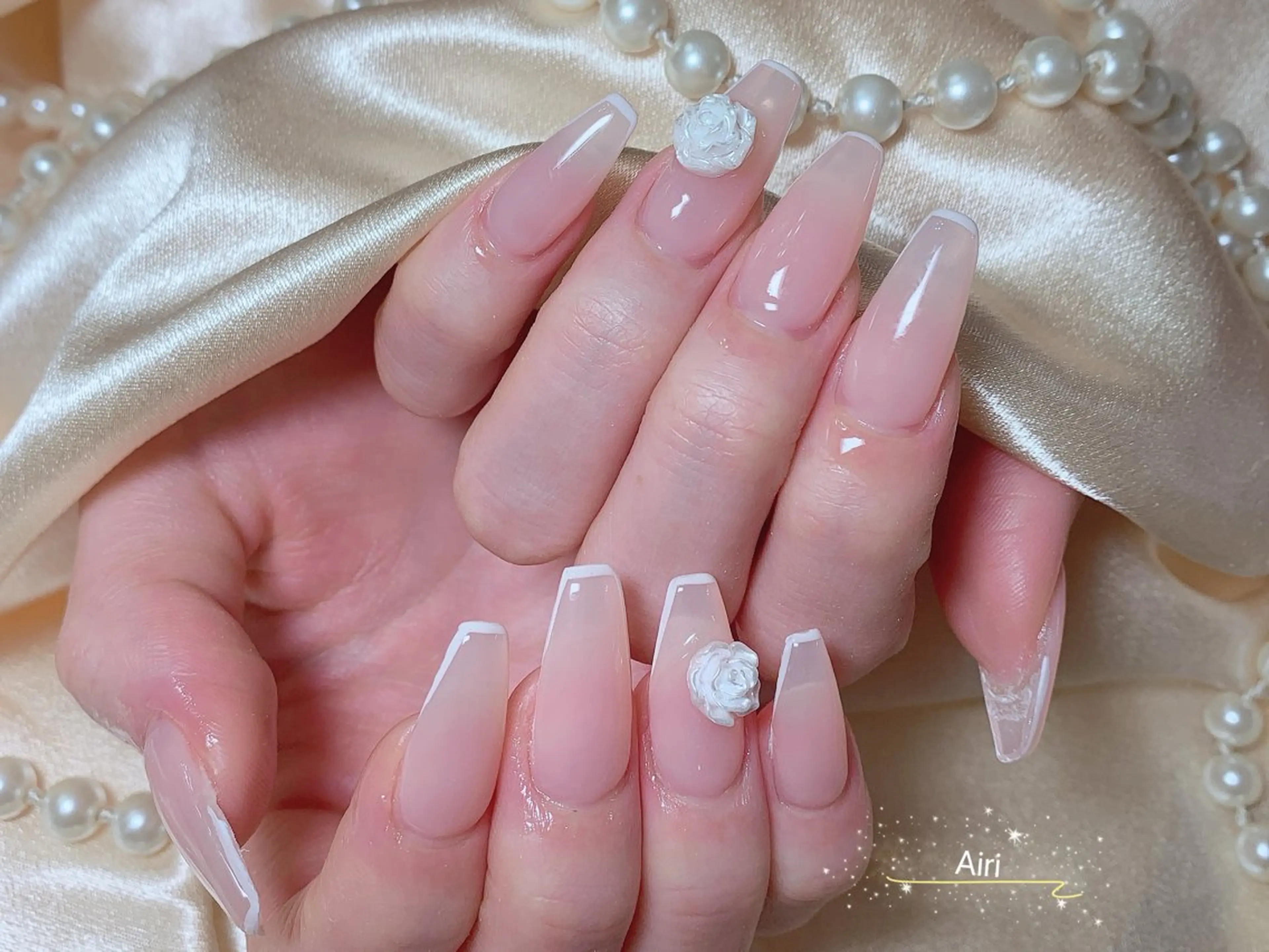 ネイル ハンドネイル ネイルサロンAiri 長さ出し·シンプルのネイルデザイン