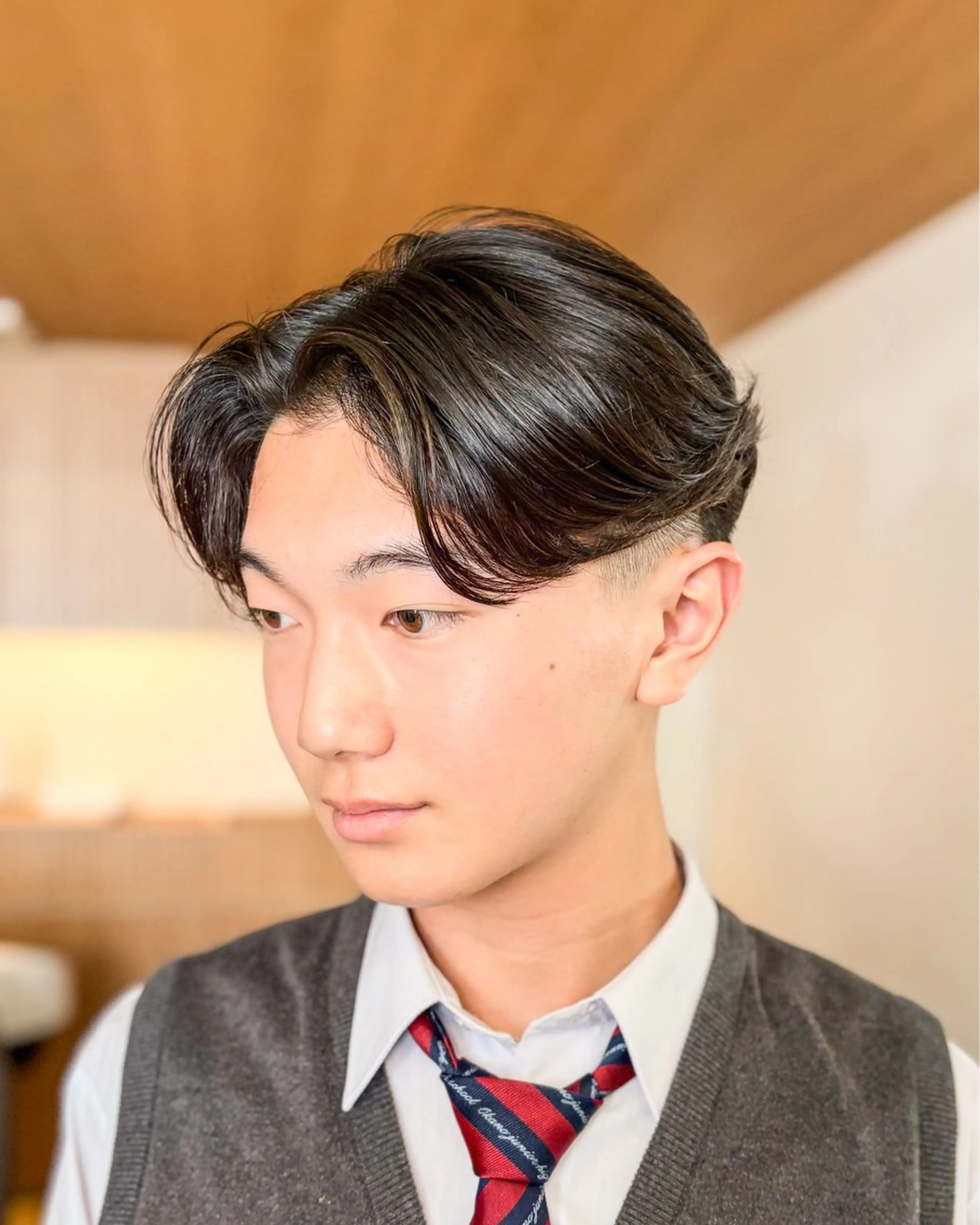 ショート パーマ メンズ ビジネス 縮毛矯正 カット 縮毛矯正 【メンズ縮毛矯正】 FILMS  軍司のヘアスタイル