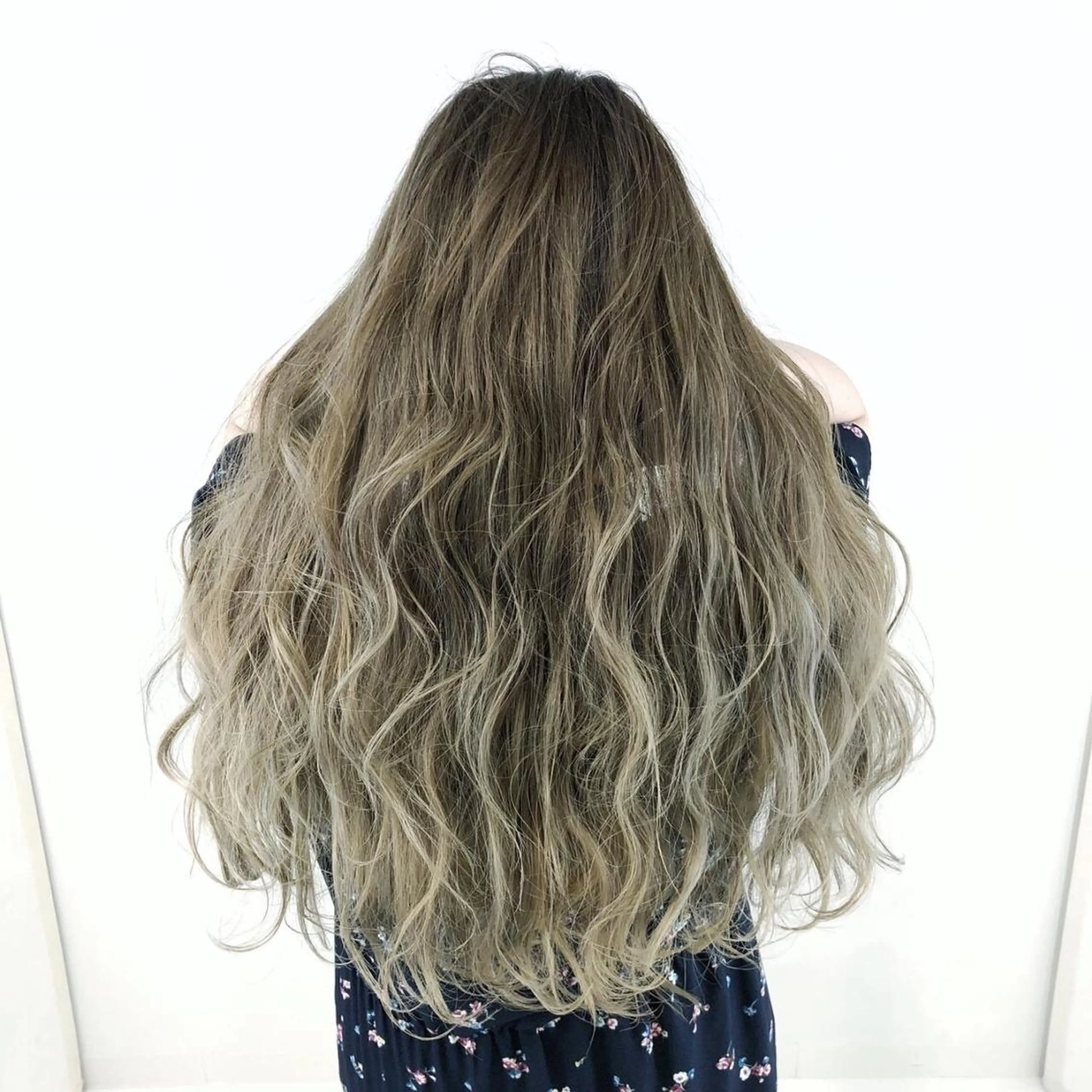 セミロング 外国人風カラー レイヤー,ボブ / 彩未のヘアスタイル