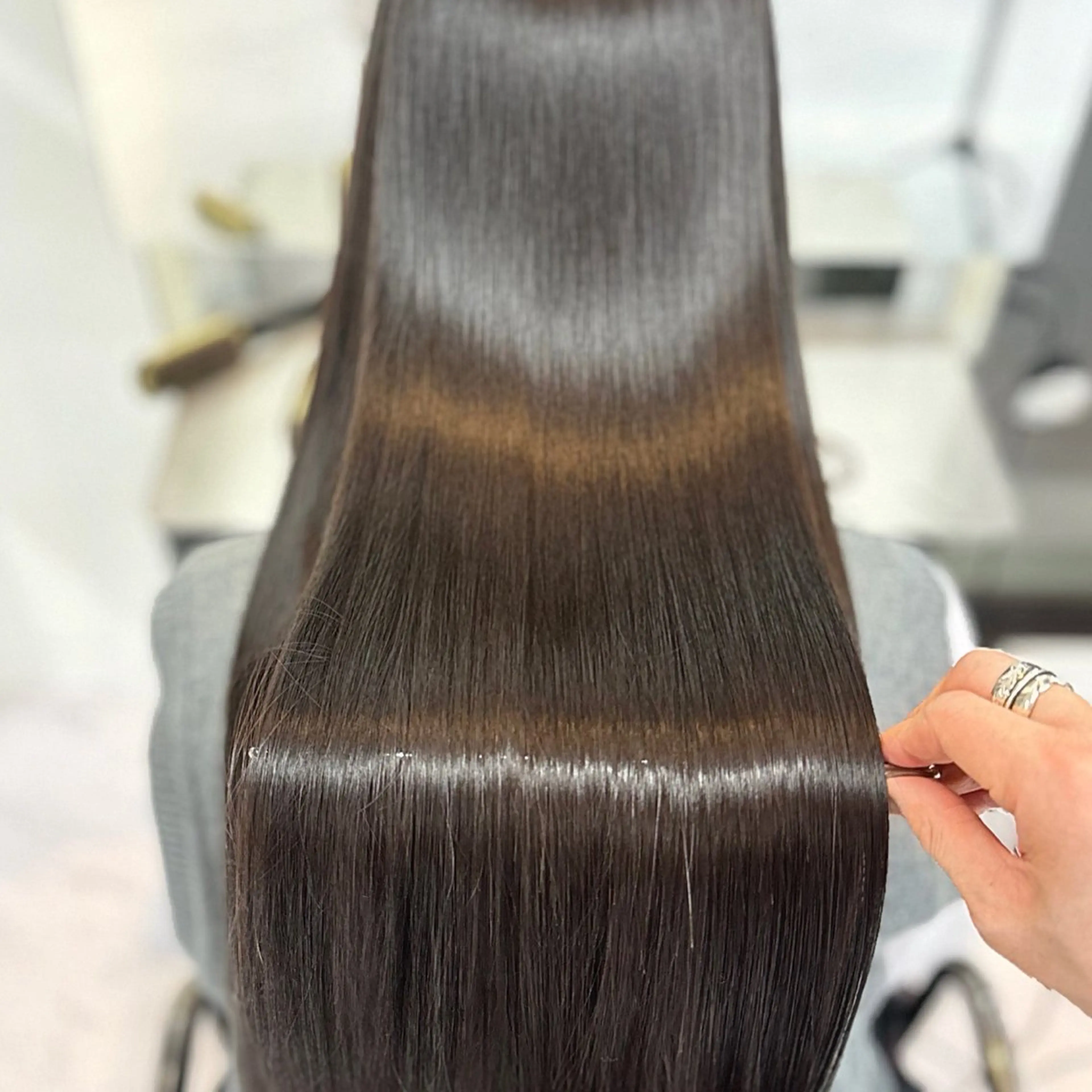 🩶土日祝限定🤍カット+縮毛矯正+髪質改善oggiotto1STEPトリートメントの写真