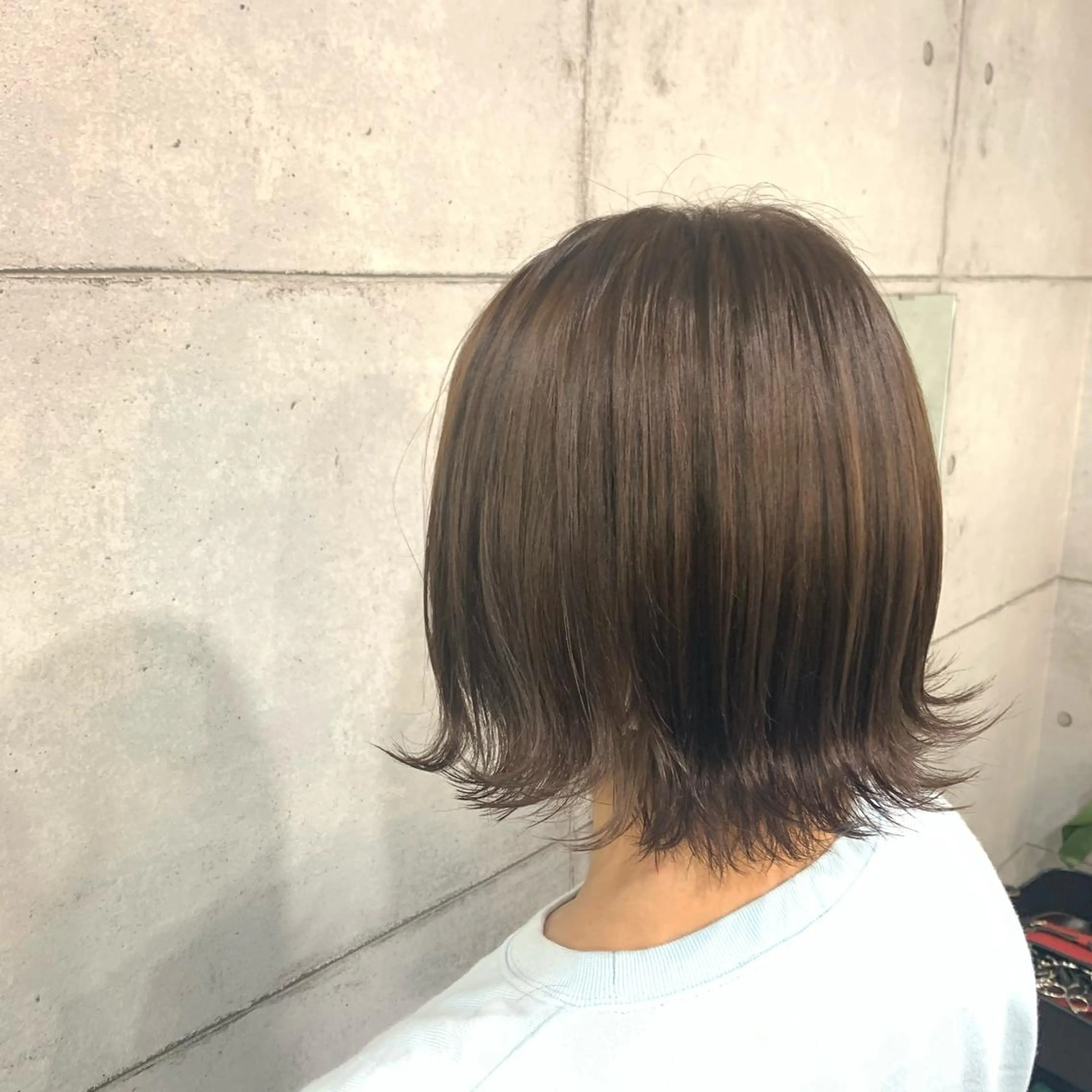 ミディアム カラー パーマ ヘアアレンジ メンズ キッズ ネイル マツエク・マツパ 切りっぱなしヘアボブ ミディアムヘアRYOのヘアスタイル