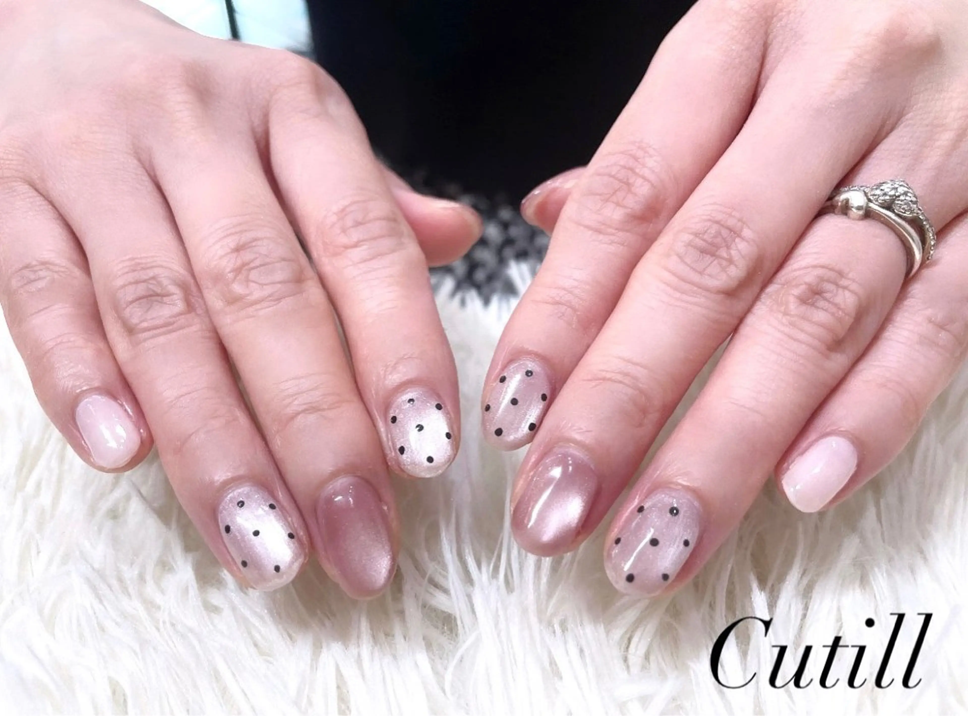 ネイル ドット ガーリー ピンク 春ネイル ハンドネイル feel.a ‎もえ‎のネイルデザイン