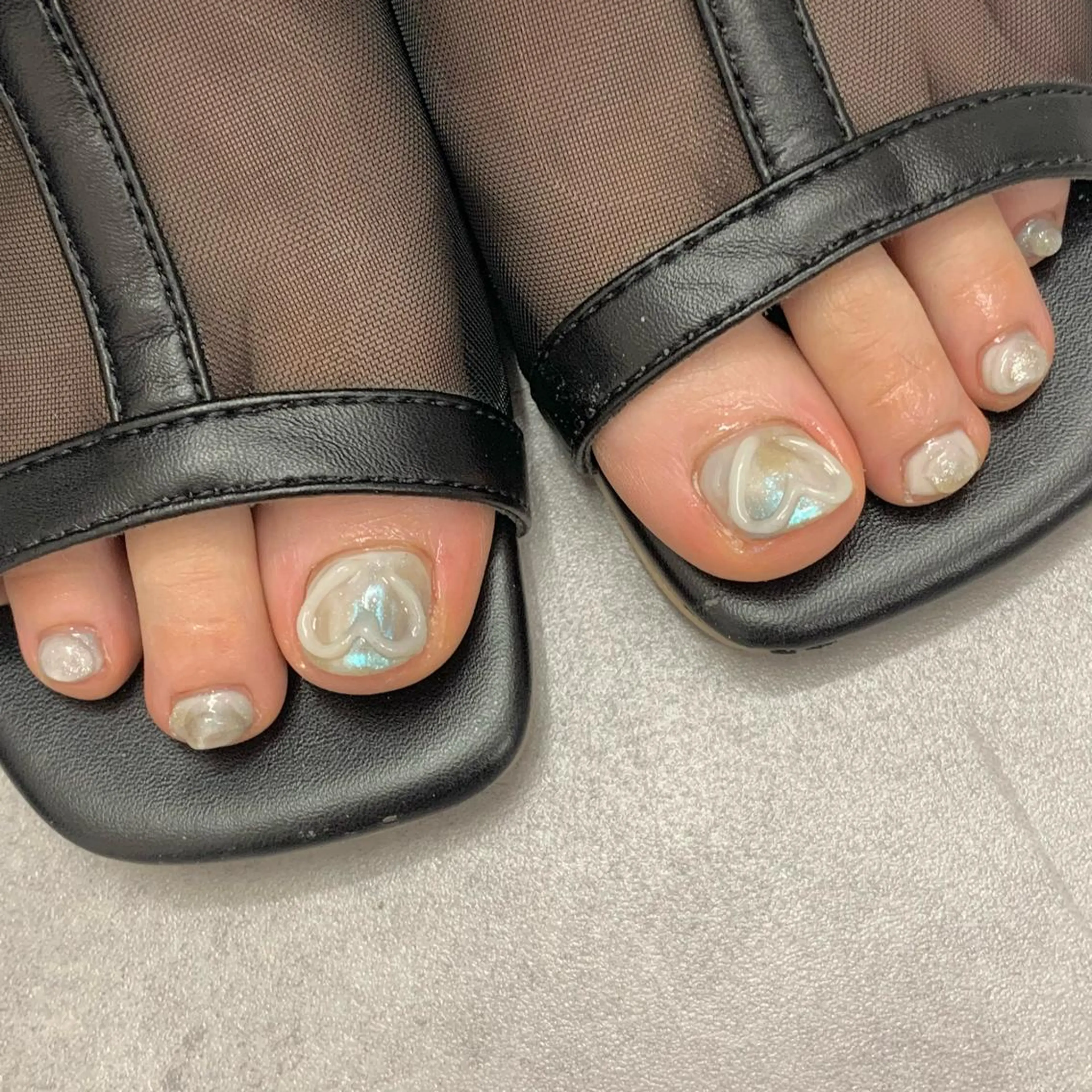 ネイル ブルー フットネイル マキノ ユイのネイルデザイン