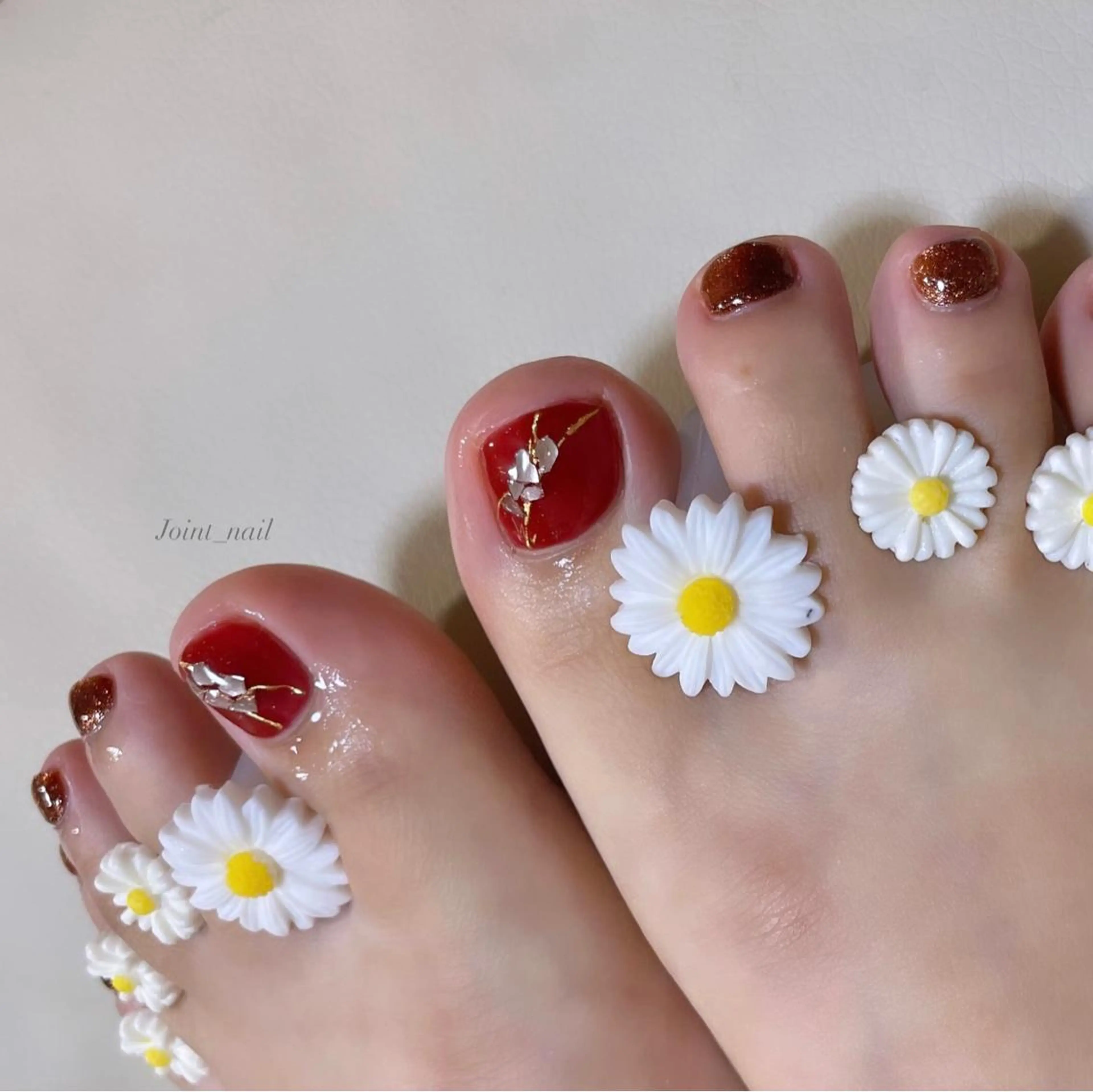 ネイル フットネイル 赤色 Joint_ nailのネイルデザイン