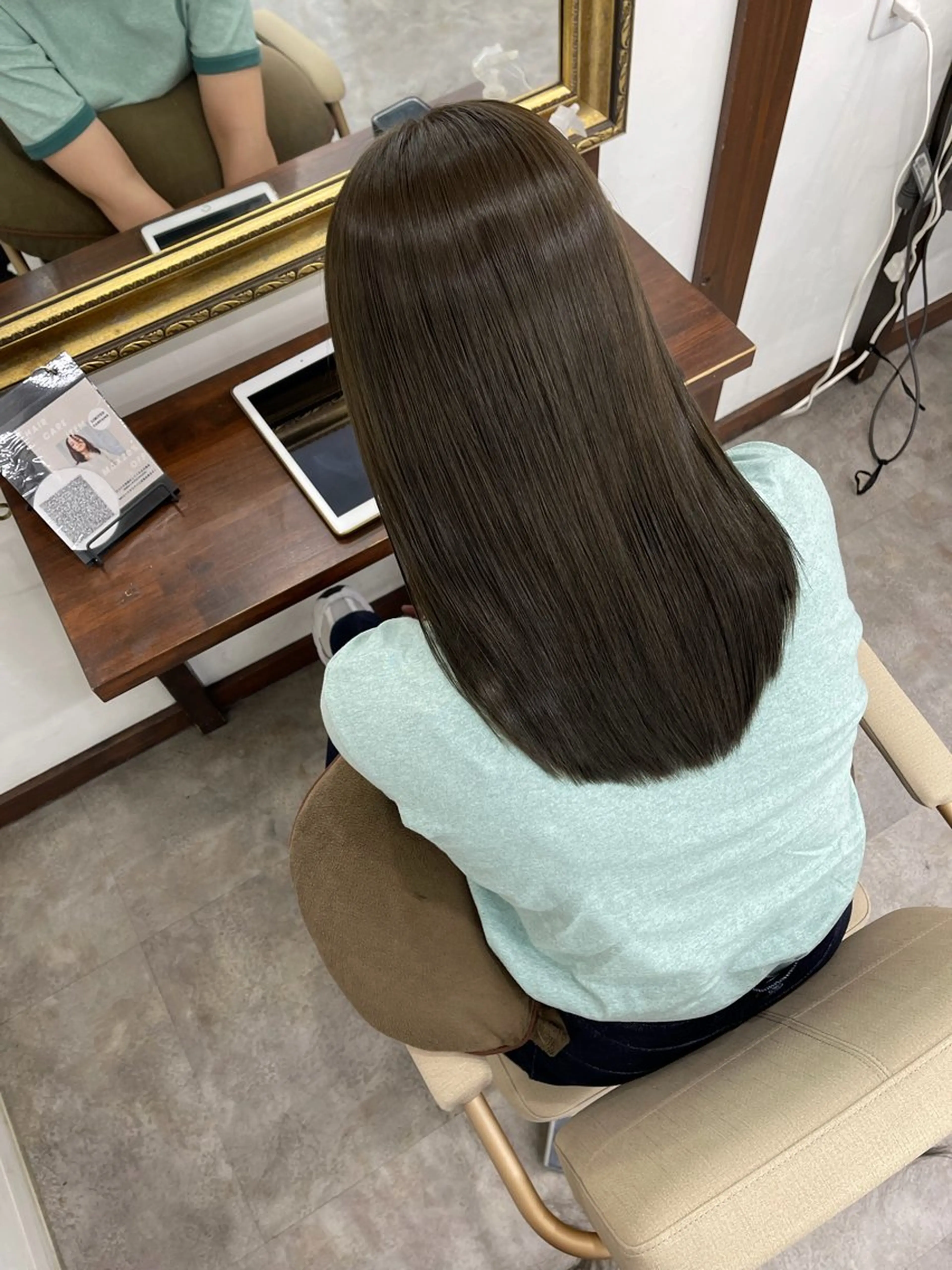 セミロング カット ヘアカラー トリートメント 髪質改善×縮毛矯正 saLyu川島のヘアスタイル