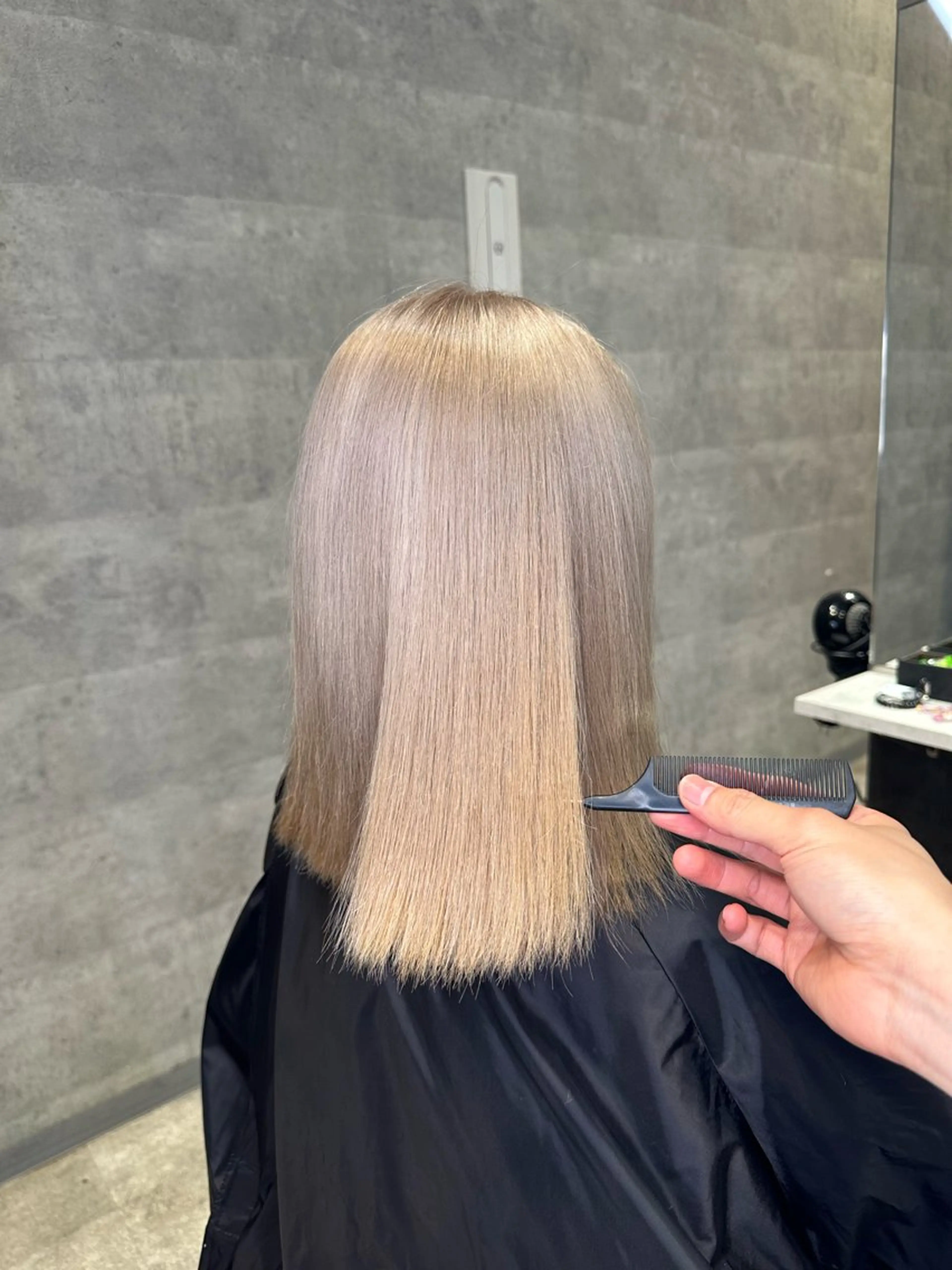 セミロング カット ヘアカラー トリートメント _WHITE /藤田唯生のヘアスタイル