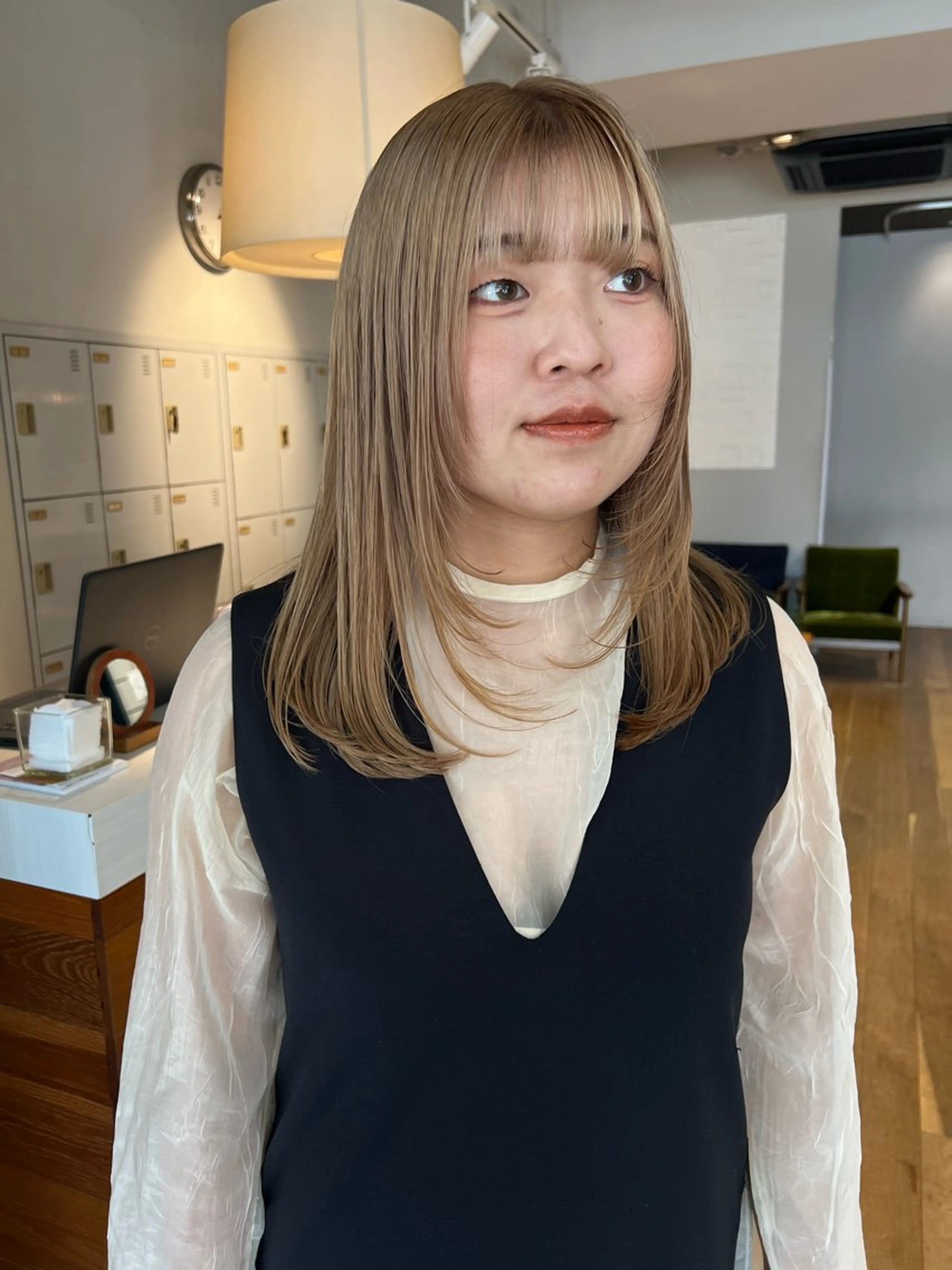 セミロング レイヤーカット カット ヘアカラー トリートメント 松本  夏海のヘアスタイル