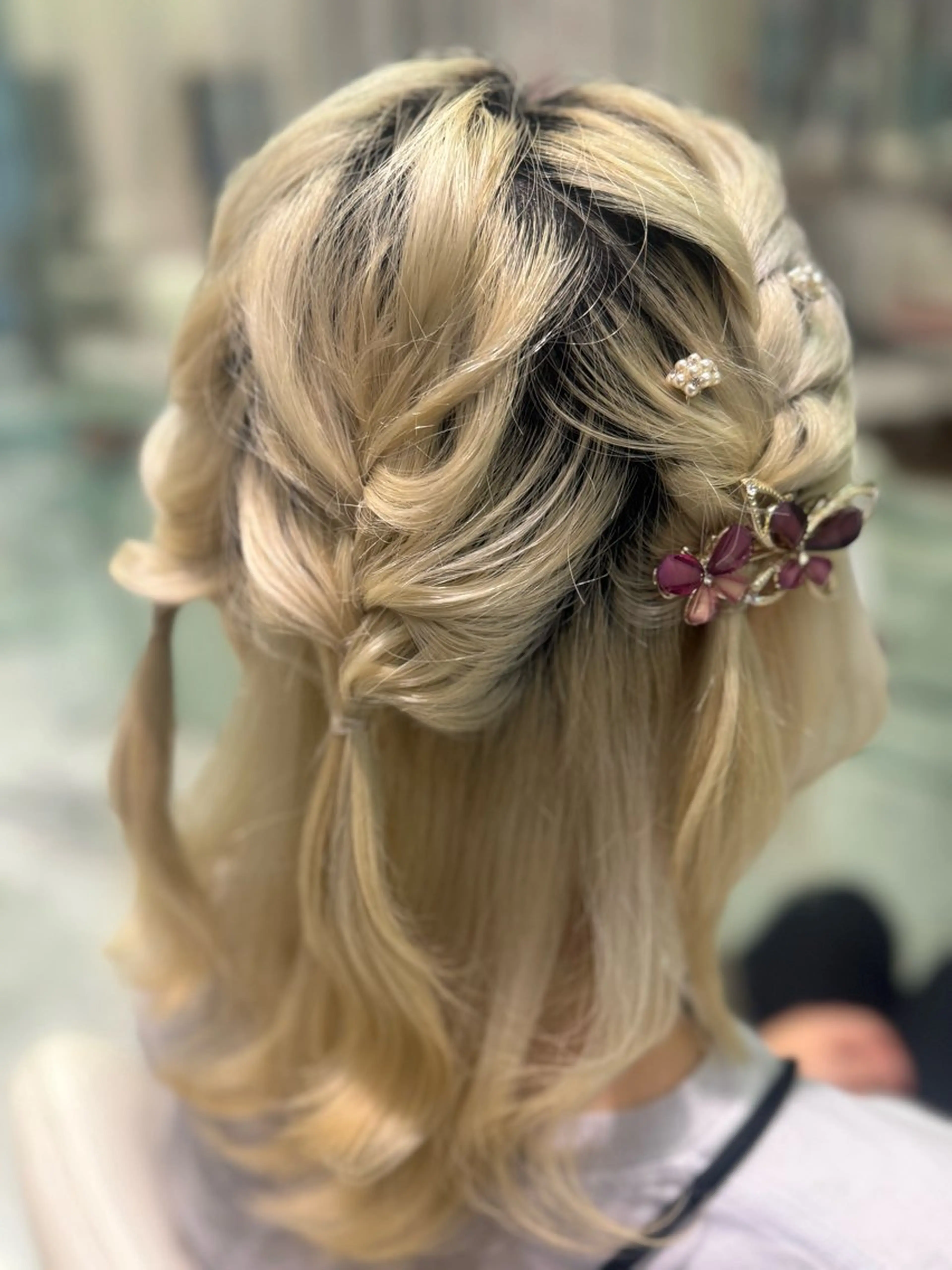 ミディアム ヘアアレンジ ウルフカット 白髪ぼかしハイライト ⭐️こばやしみかのヘアスタイル