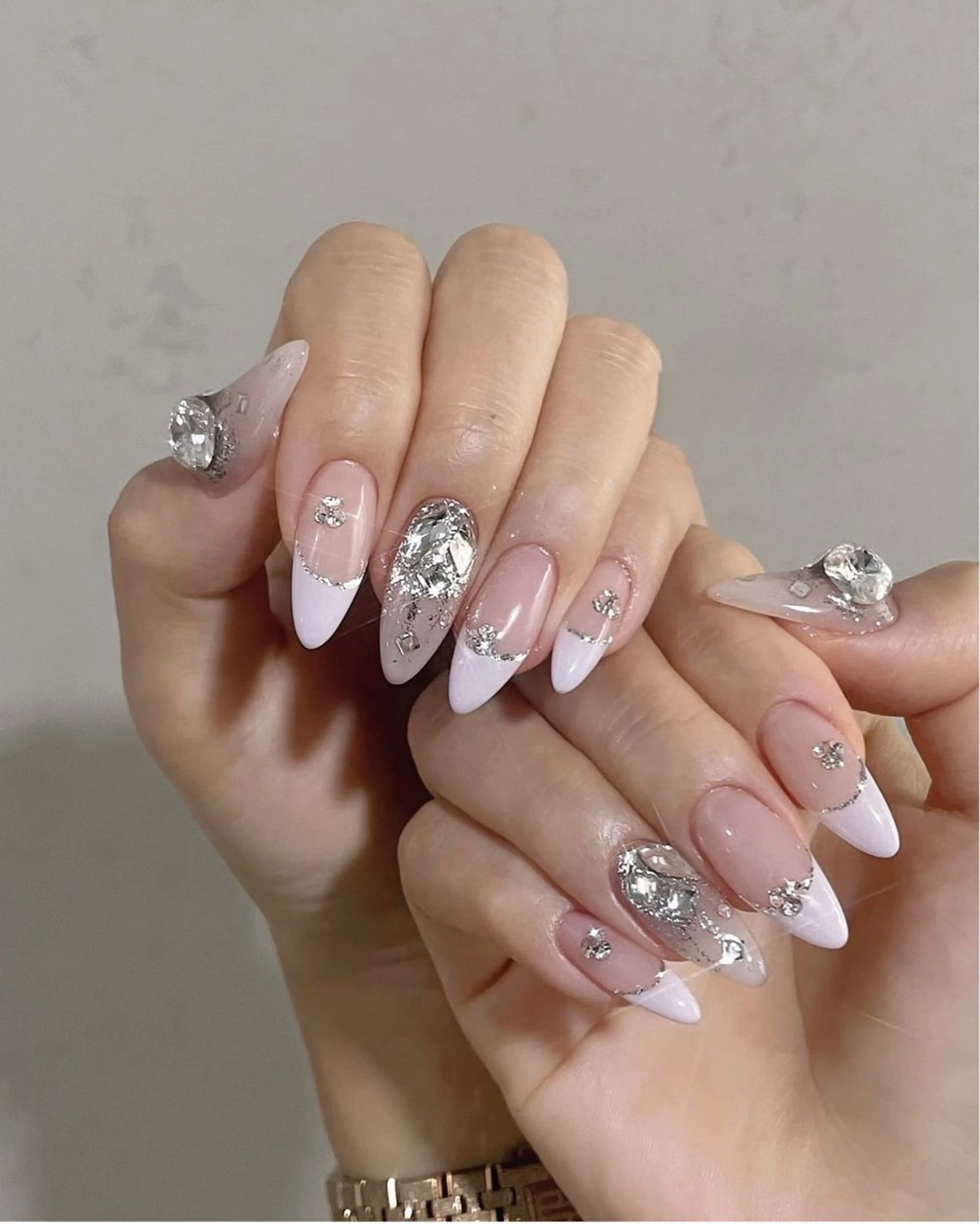 ネイル アニマル柄 オーロラネイル チークネイル フラッシュネイル ジェルネイル ハンドネイル Tira Nailのネイルデザイン