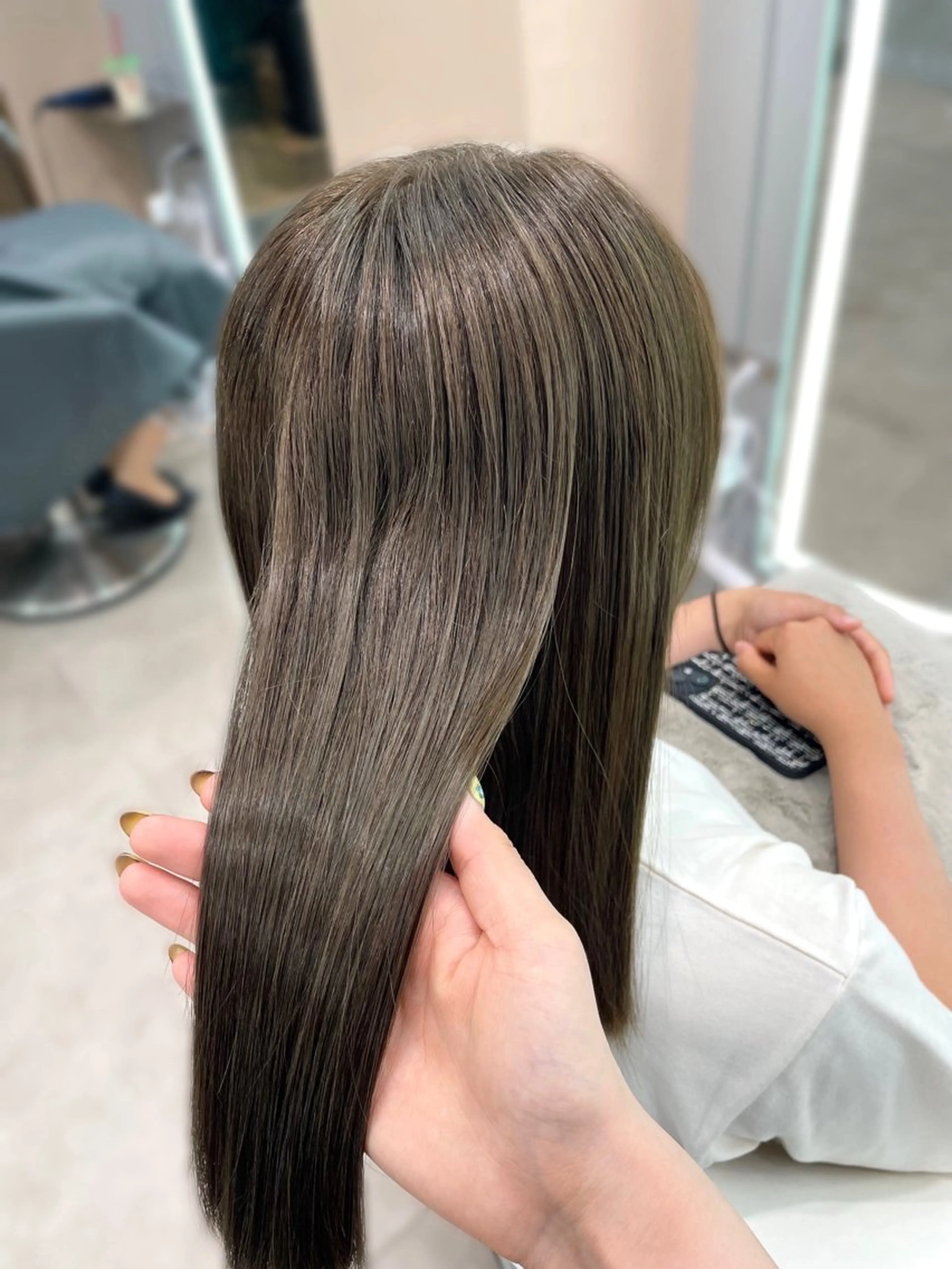 セミロング 大宮🤍縮毛矯正 レイヤー🪽なるのヘアスタイル