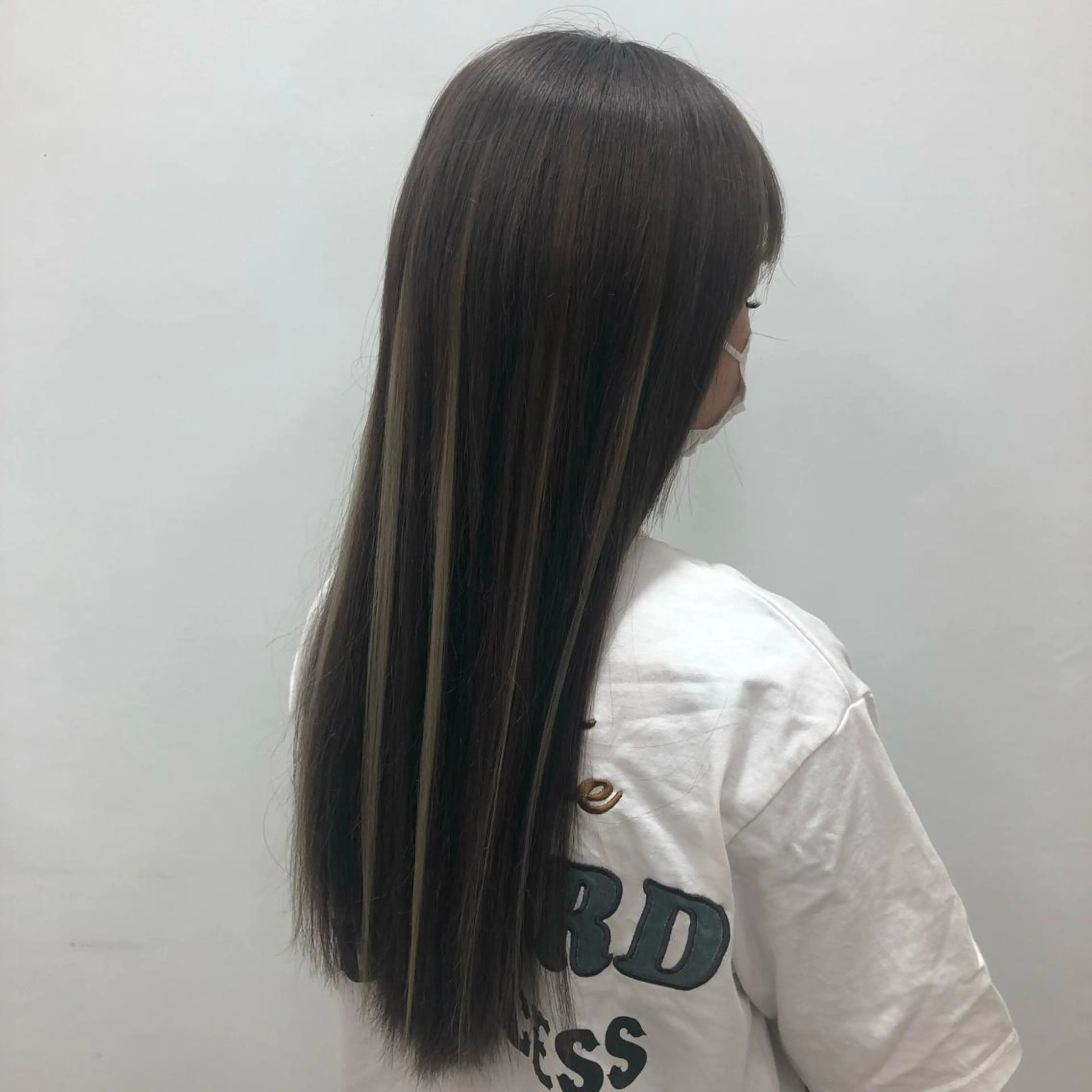 ロング 長尾菜々美🐰 ／ハイトーンカラーのヘアスタイル