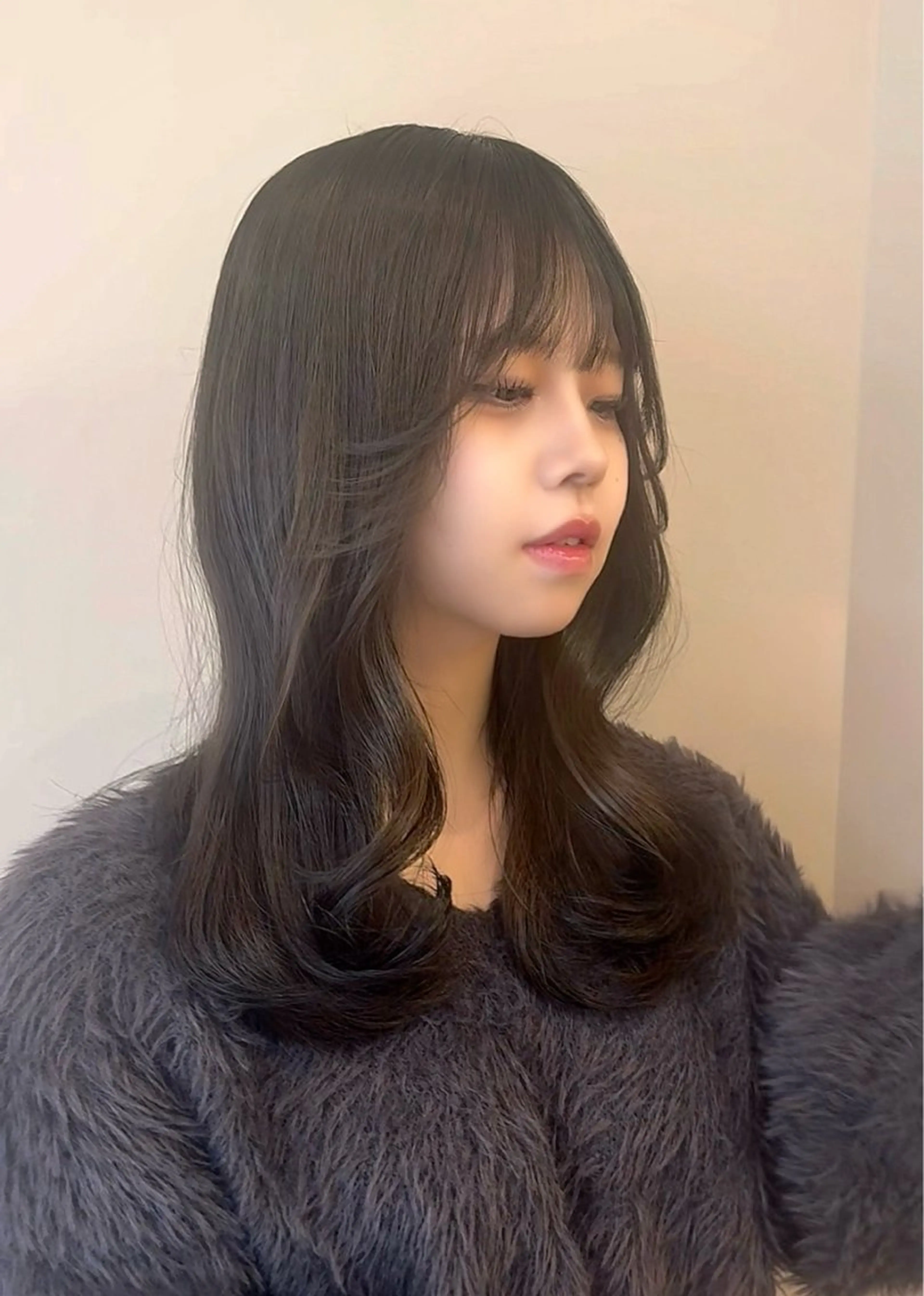 セミロング カラー 黒髪 透明感カラー ナチュラルブラック ヘアカラー i'sland所属・濵田 結月のヘアスタイル