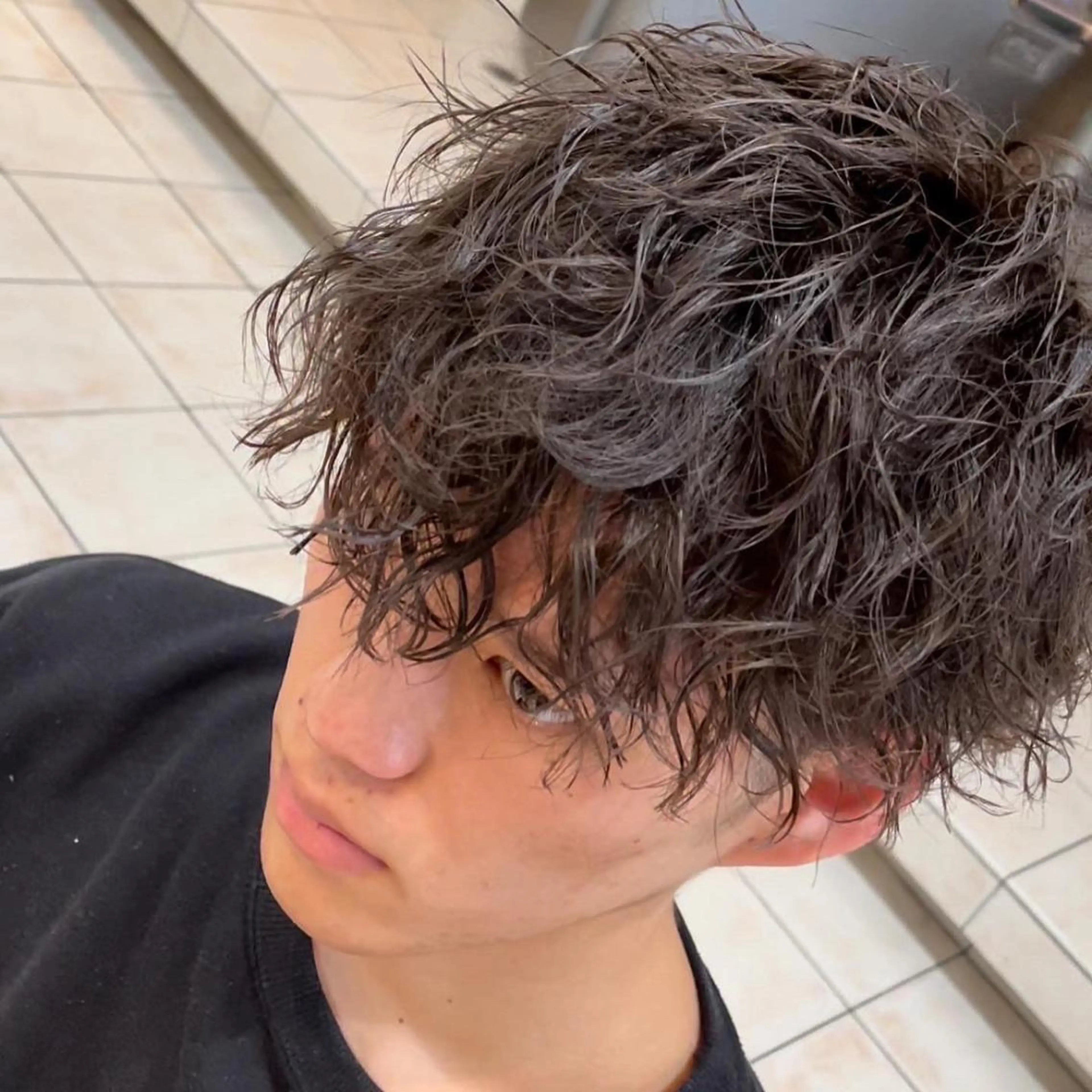 ショート パーマ メンズ シャドウパーマ/縦落 ちパーマ 大久保拓実のヘアスタイル