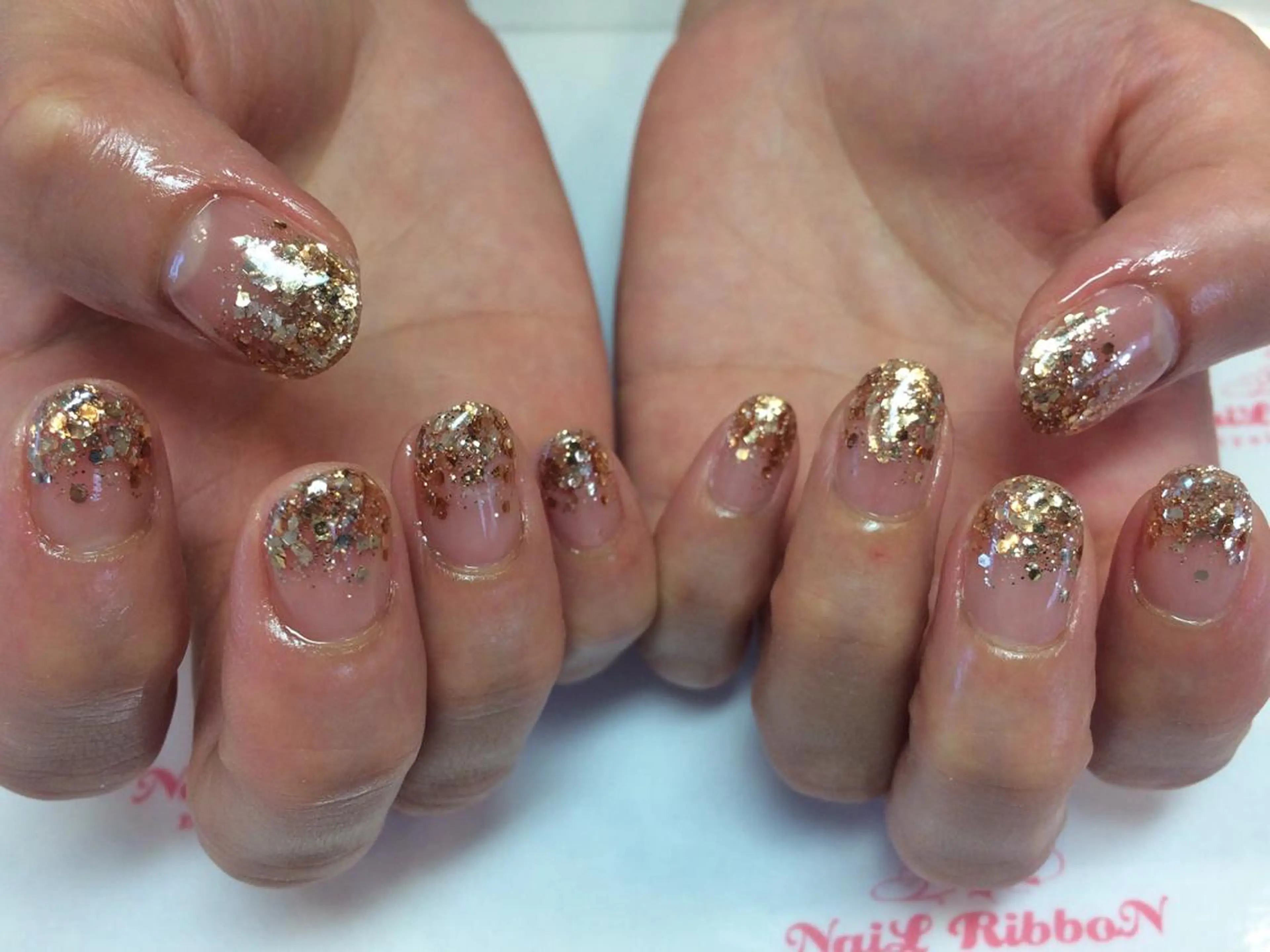 ネイル ネイルリボン 受付スタッフのネイルデザイン