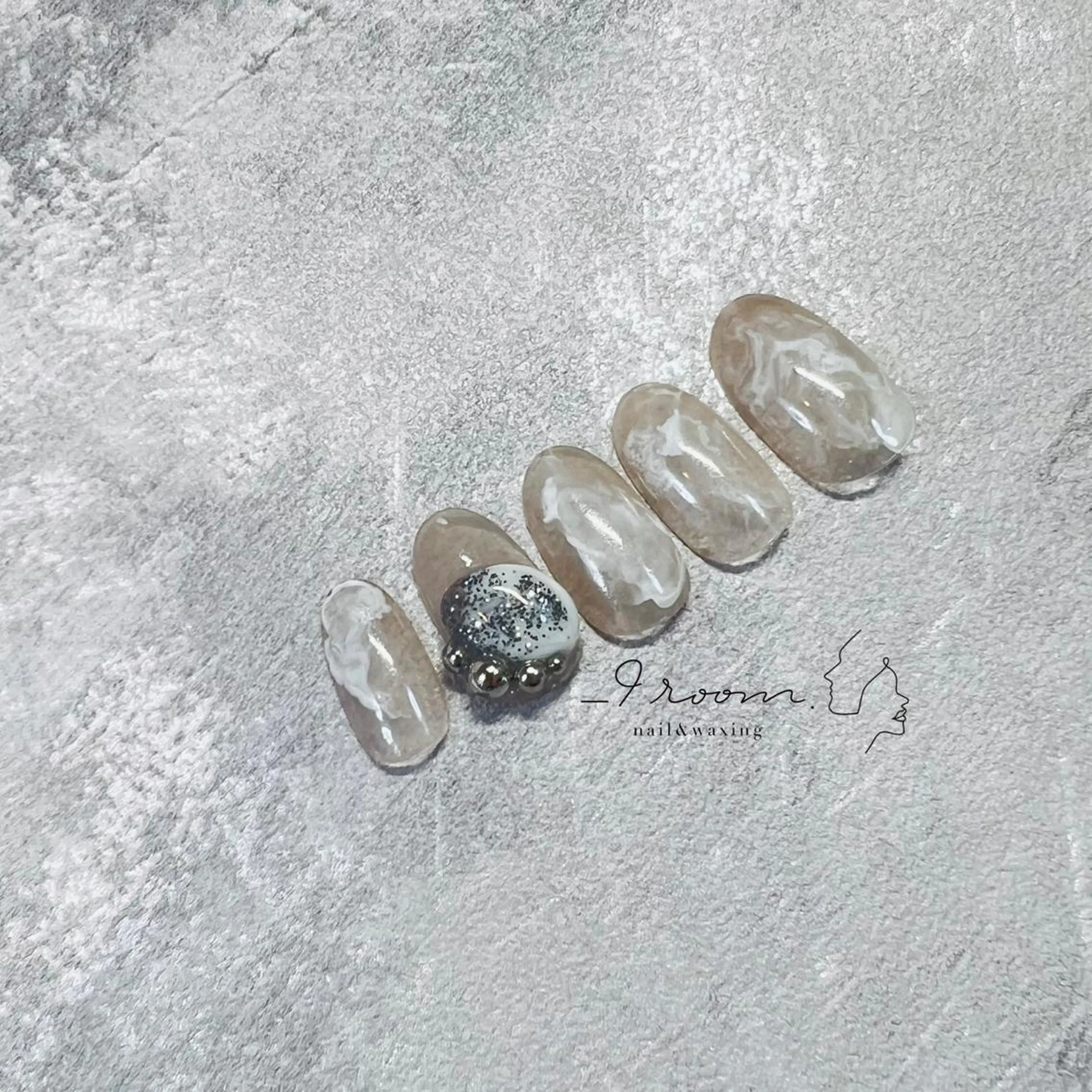 ネイル _9 room. Yoshimiのネイルデザイン