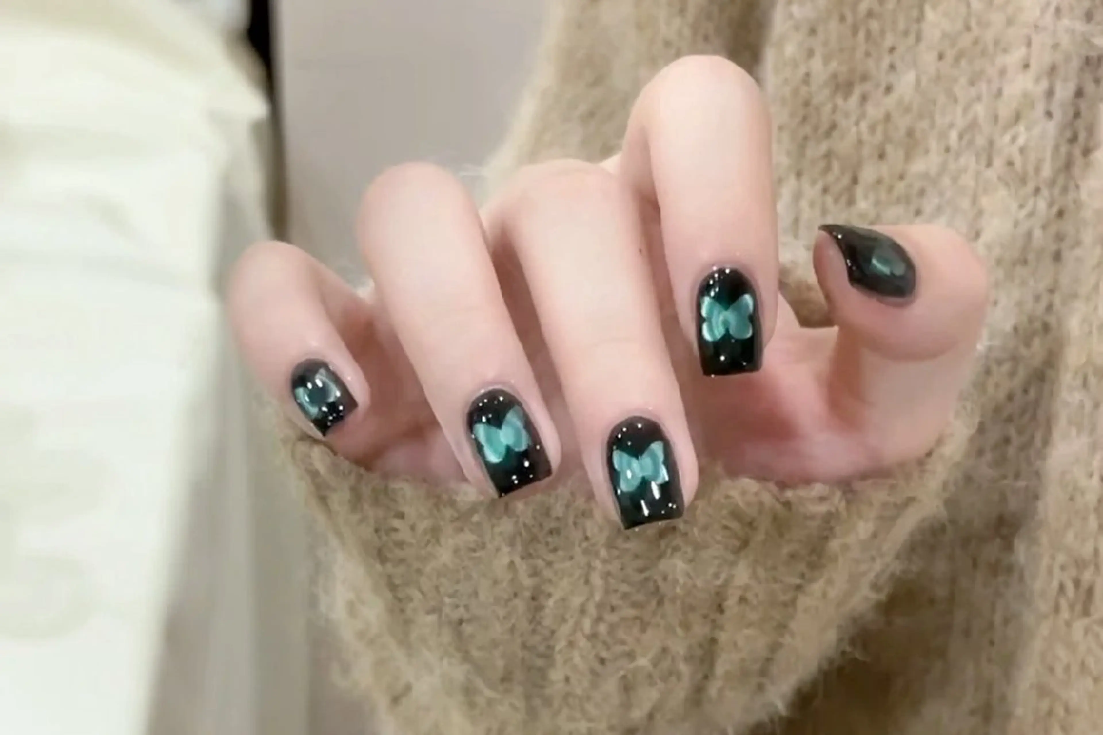 ネイル ヨ ルのネイルデザイン