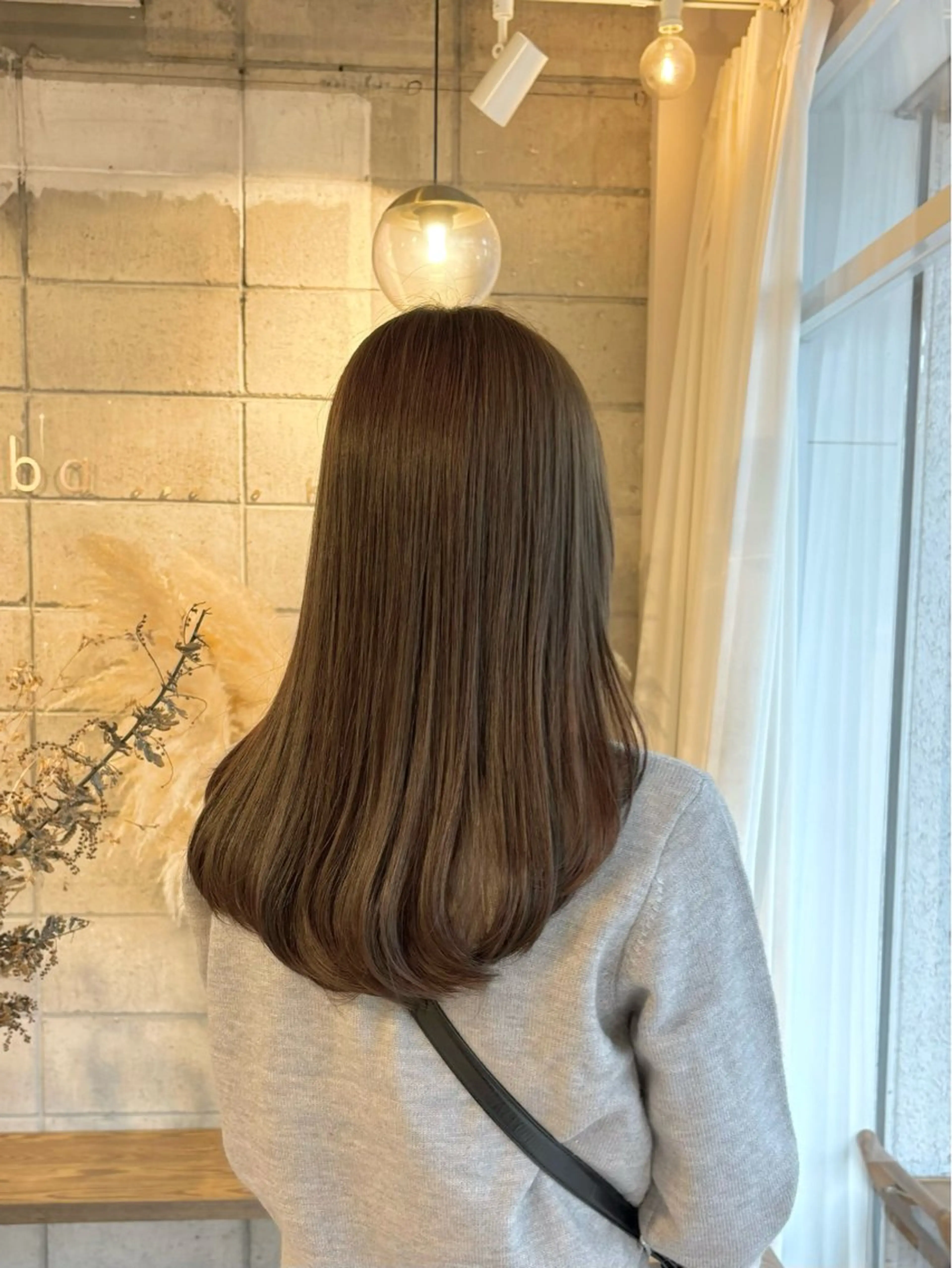 ロング カラー カット ヘアカラー トリートメント 眞名子 瑞紀のヘアスタイル