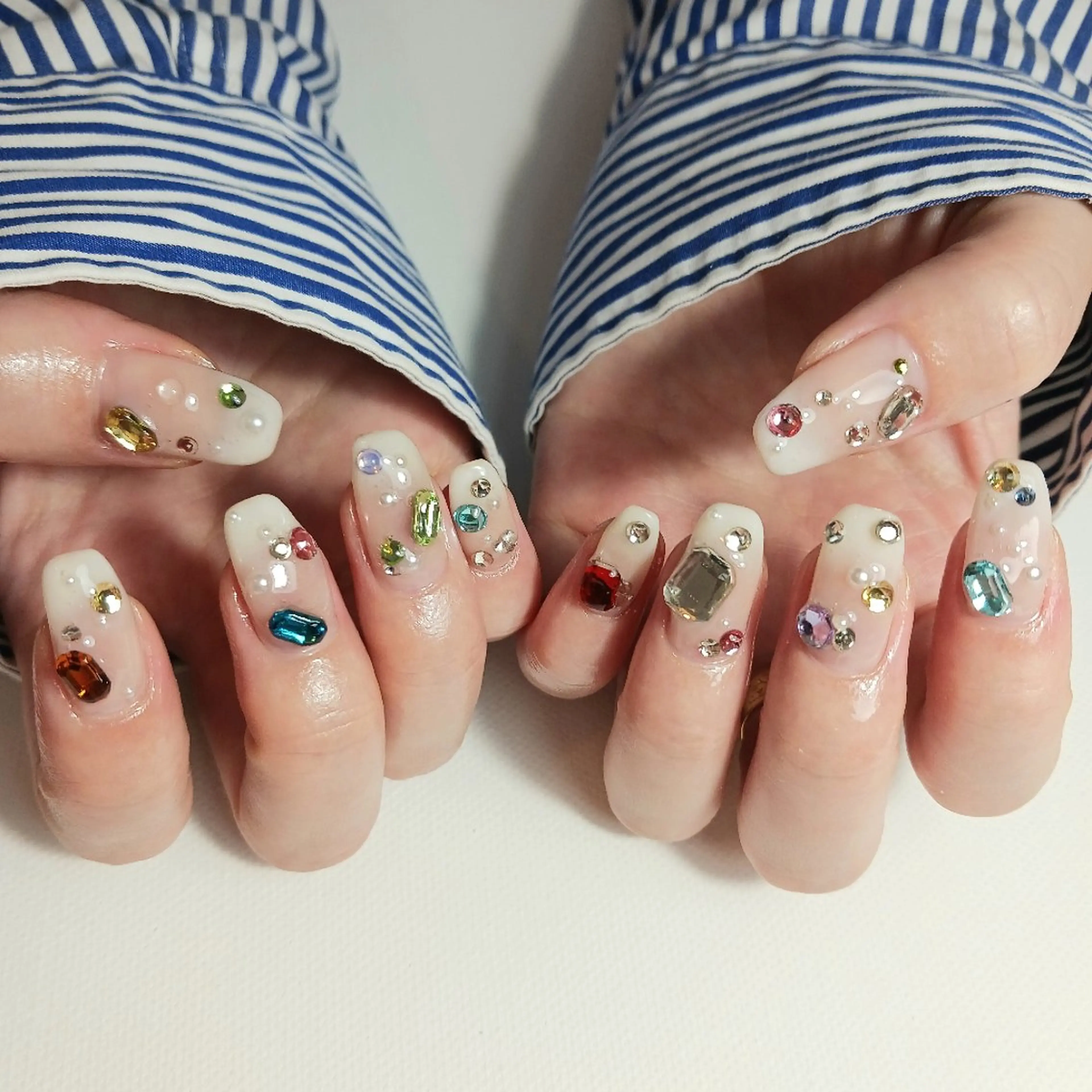 ネイル ジェルネイル 持ち込み ストーンネイル 夏ネイル ハンドネイル owlnail /持込みデザイン専門のネイルデザイン