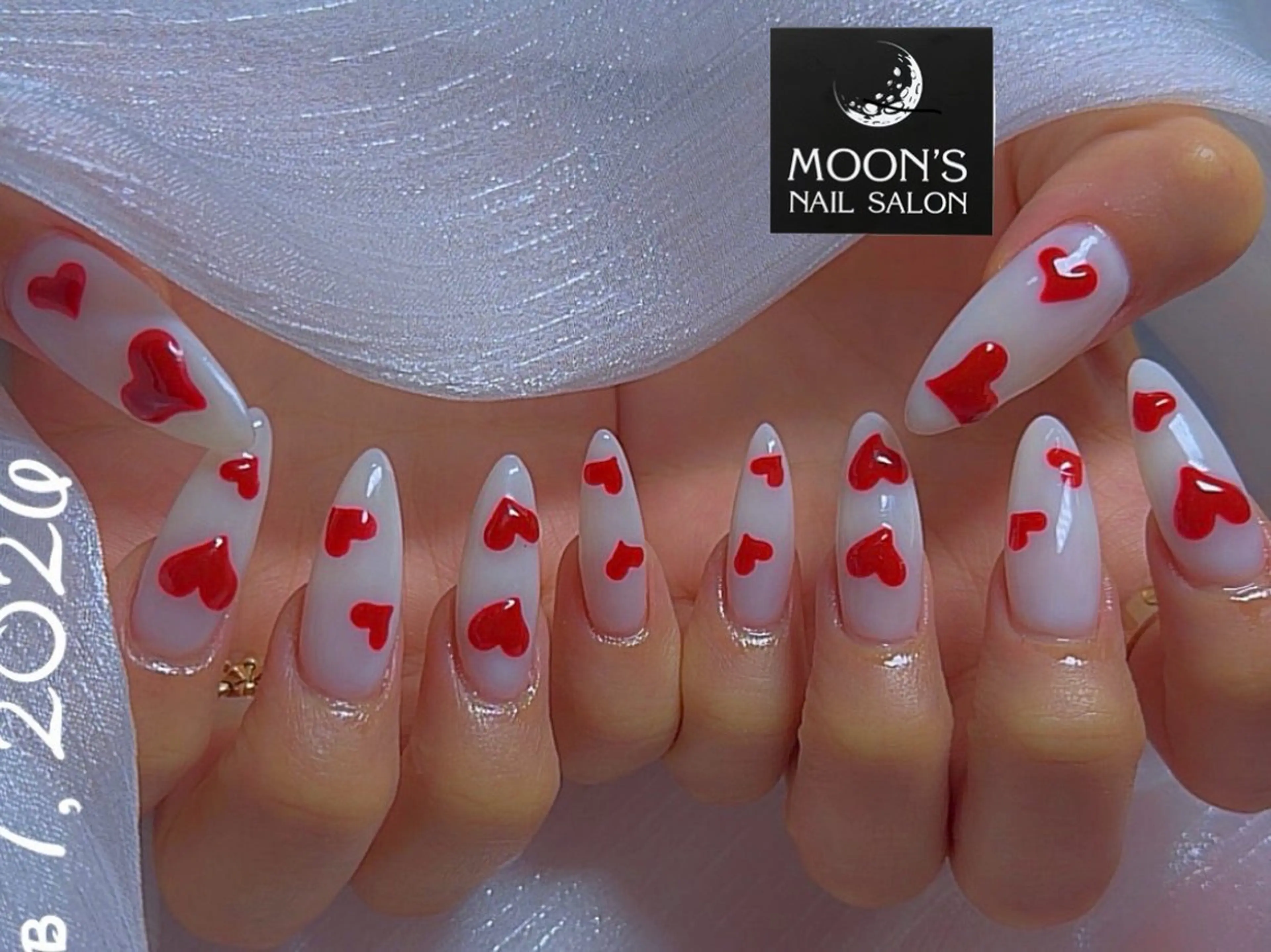 ネイル Moons nail 💅✨のネイルデザイン