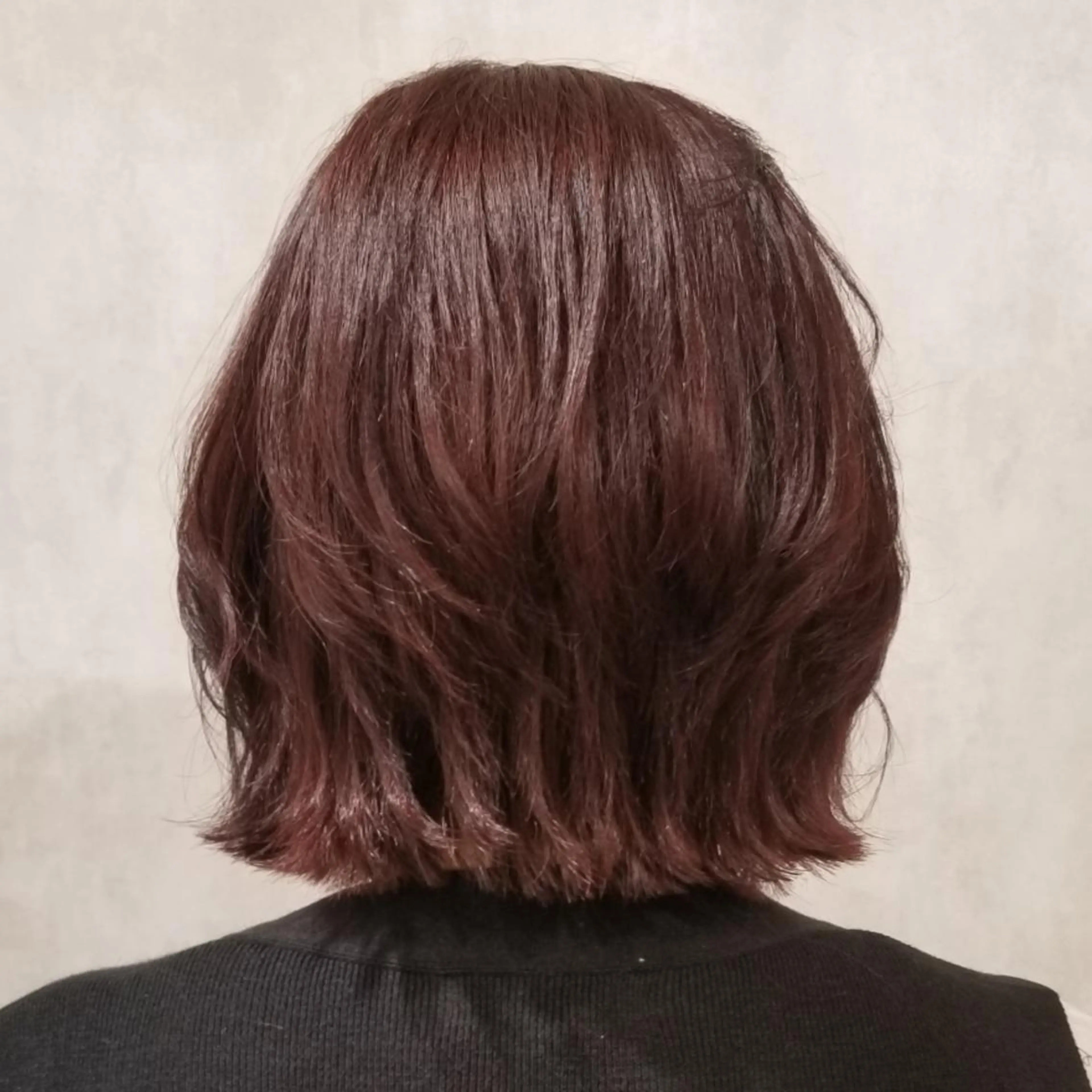 ミディアム カラー ボブ 外ハネヘア 英語ok sohee ソヒ 305号室のヘアスタイル