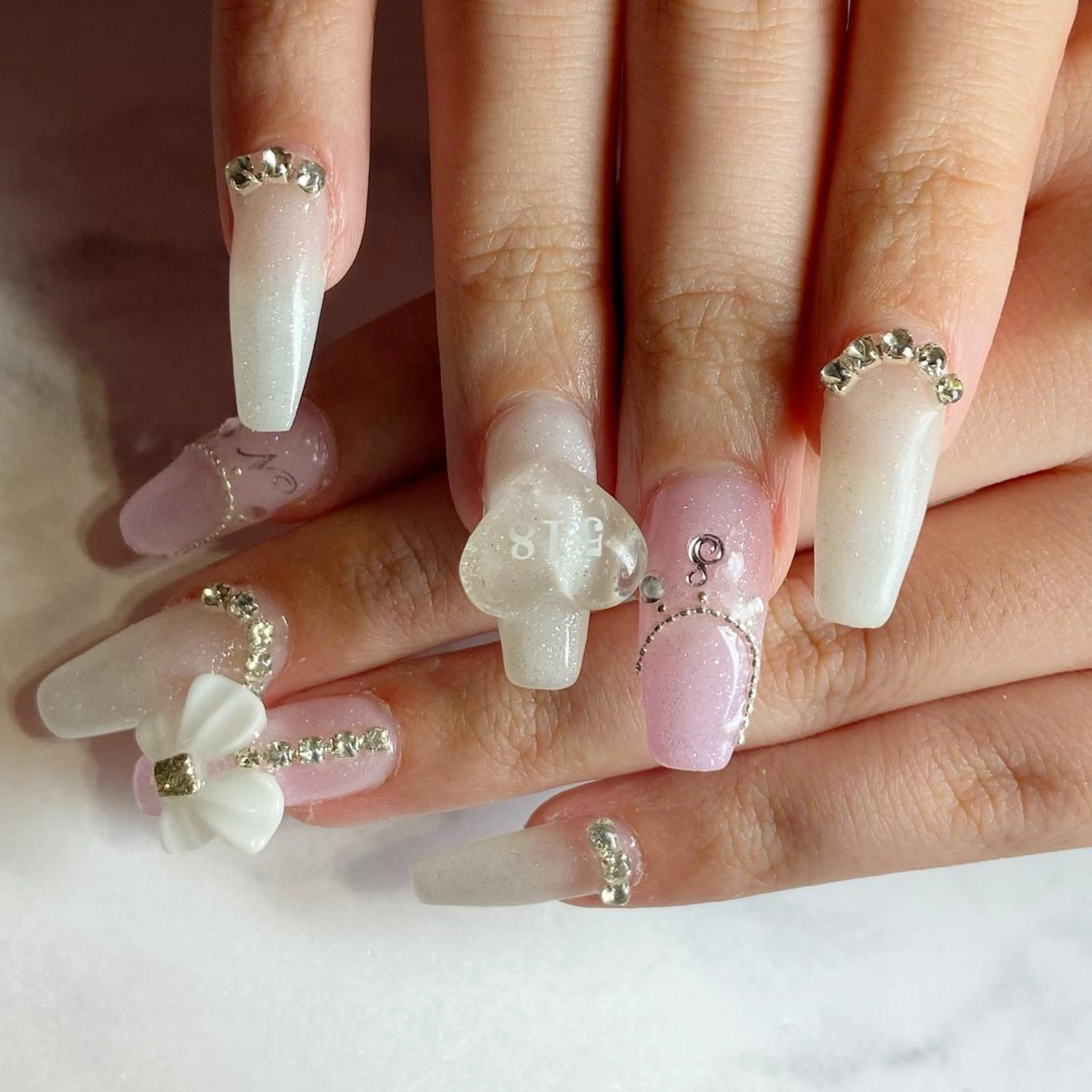 ネイル スカルプネイル ネイルチップ YUN 💅のネイルデザイン