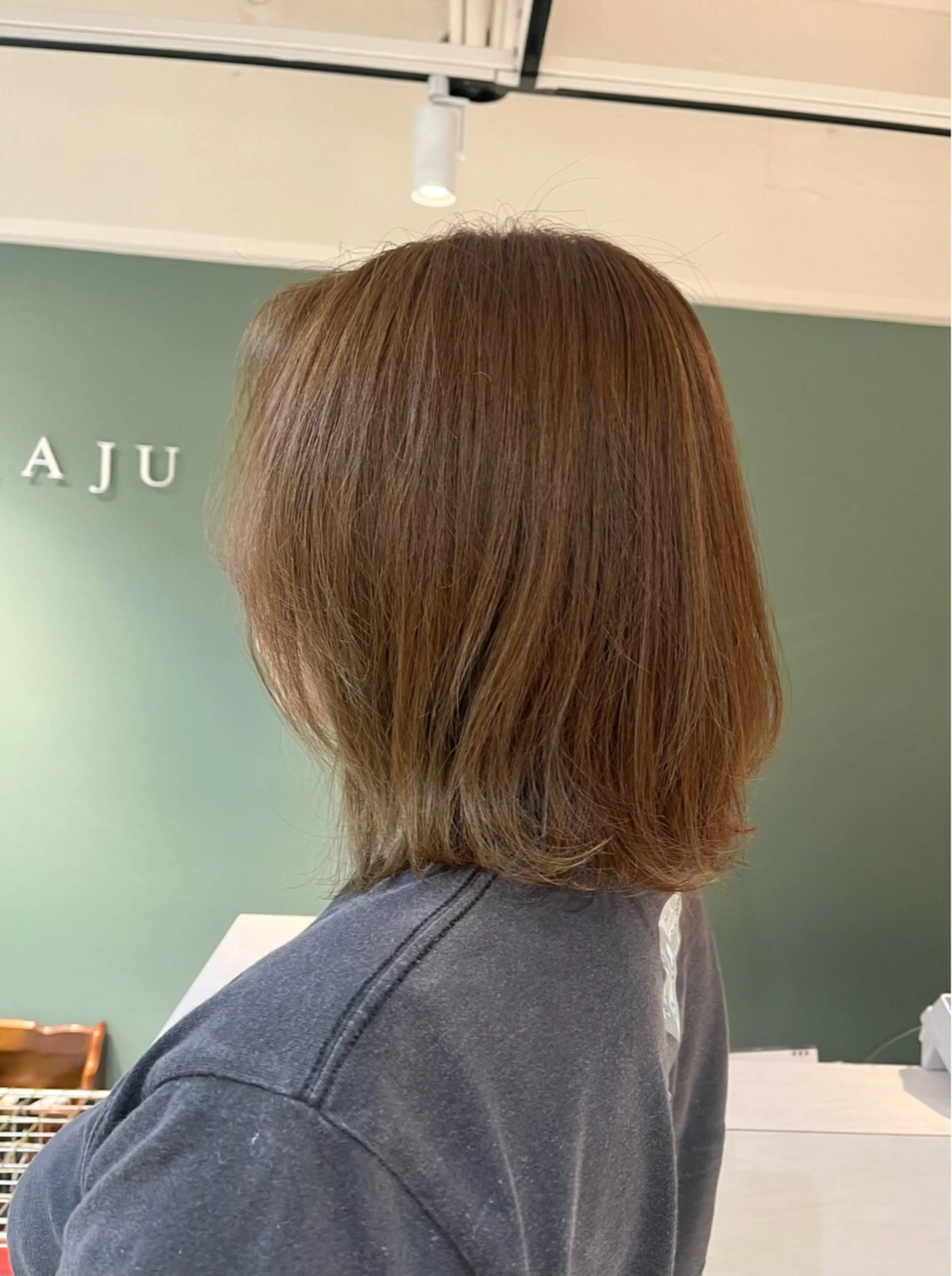 カラー ベージュカラー 安来柚乃 ヤスキユノのヘアスタイル